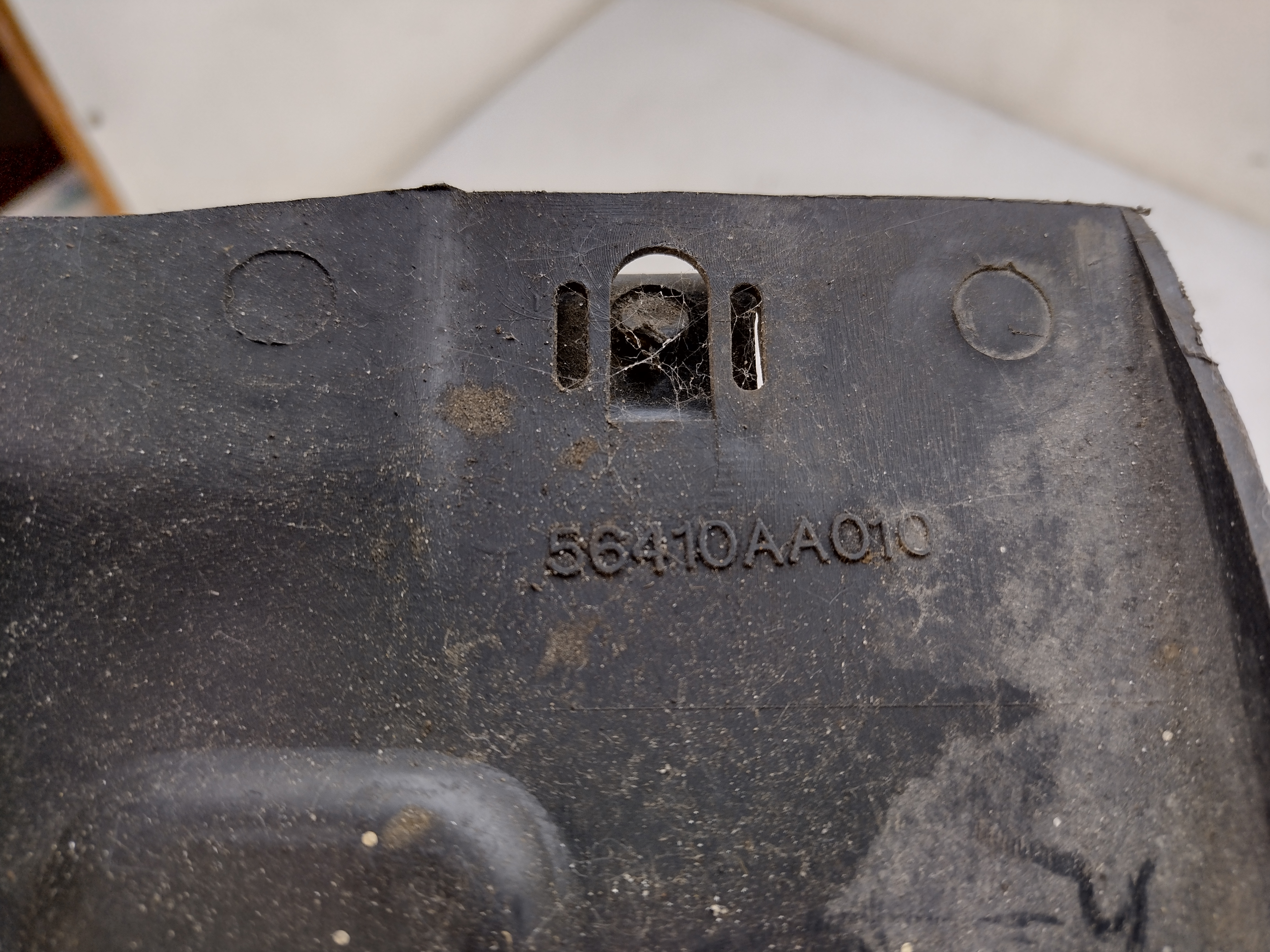 Splash Shield Spritzschutz vorne links 56410AA010 für Subaru Legacy BC BJF 1990-1995