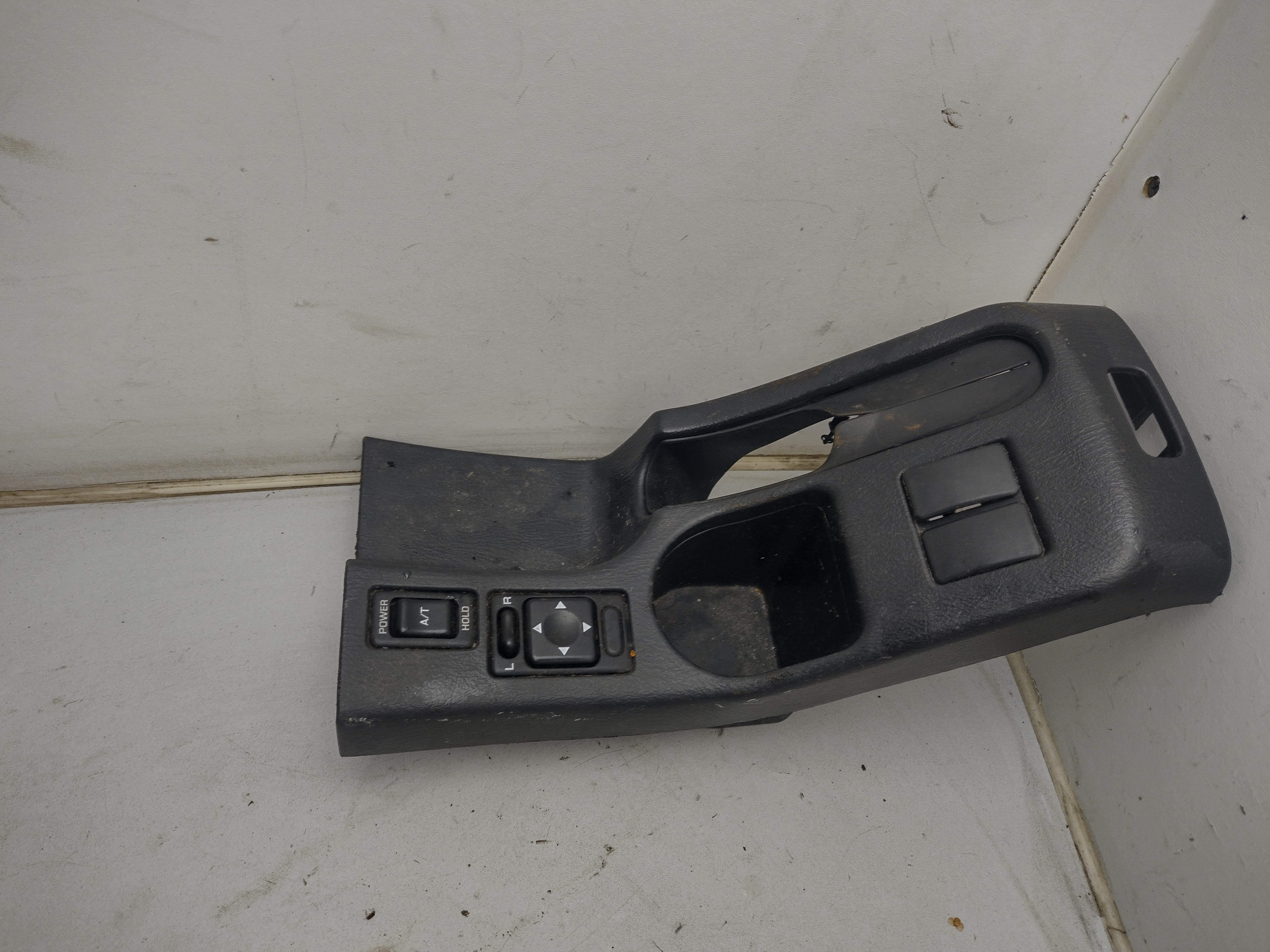 Mittelkonsole mit Spiegelverstellung von Subaru Impreza GD GG Newage Bugeye