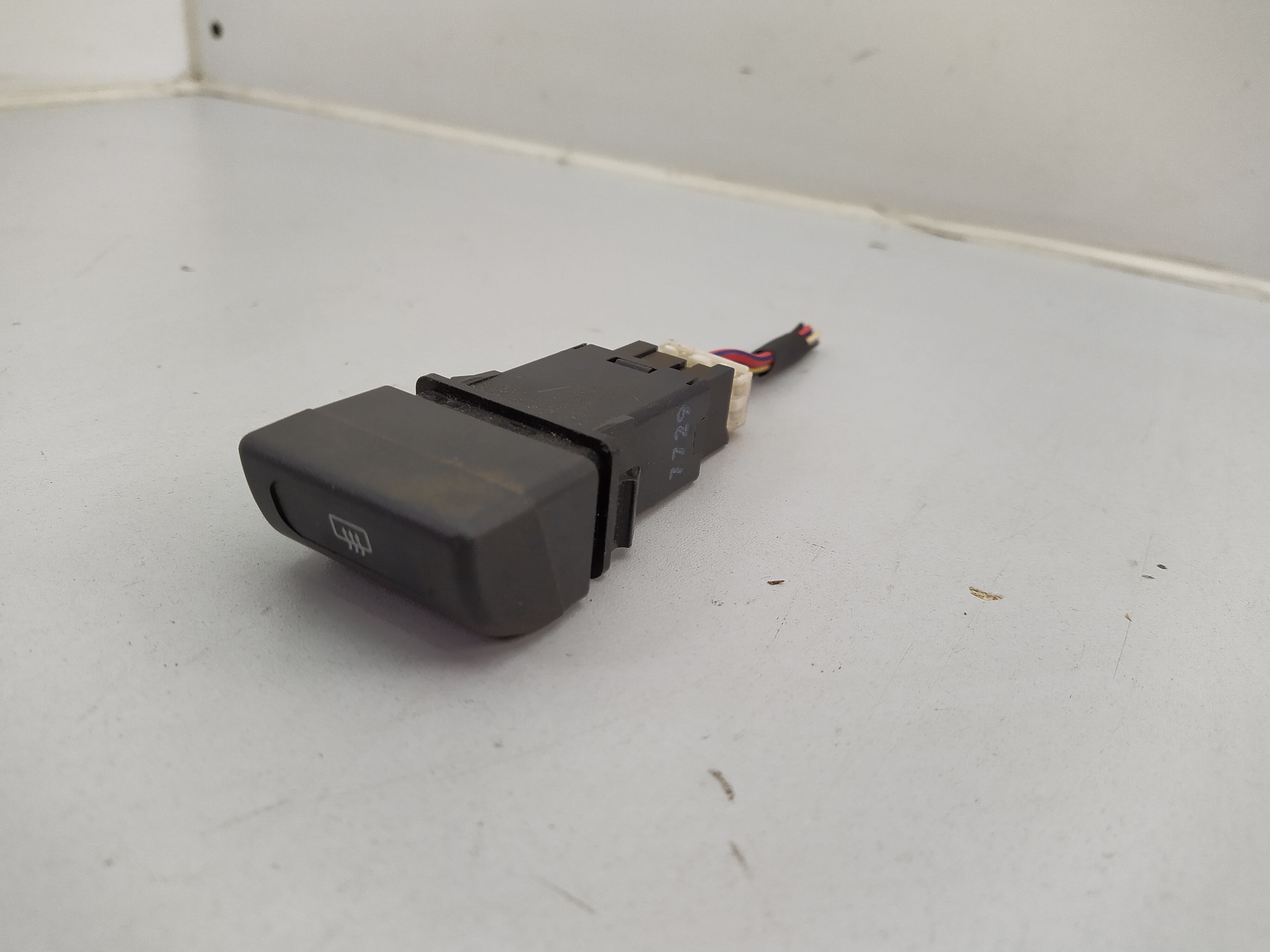 Schalter Frontscheibengebläse / Heizung Subaru Impreza GC GF Subaru Forester SF