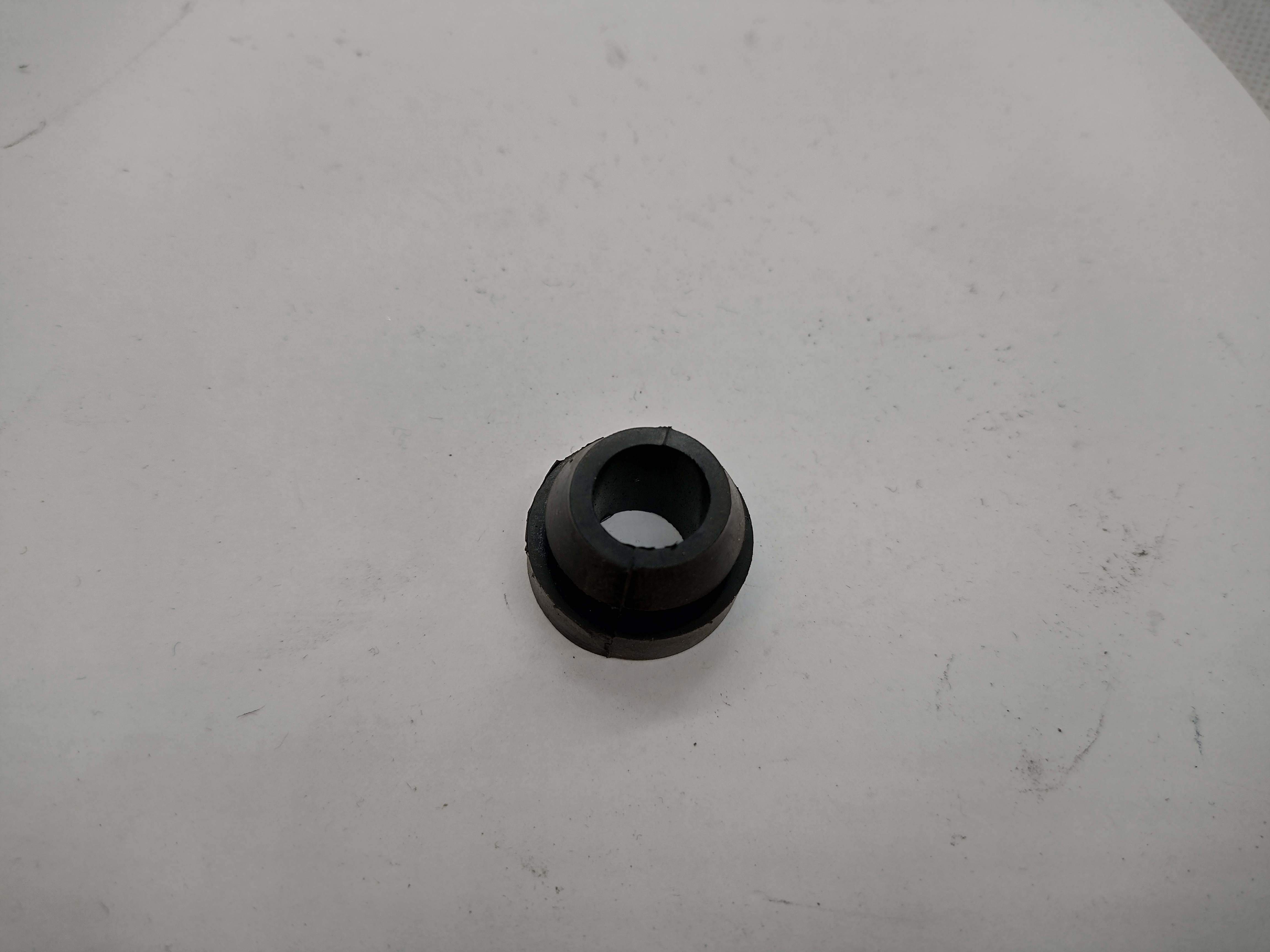 Peugeot / Citroen Lagerung, Kühler 038256 NEU NOS NEW OEM