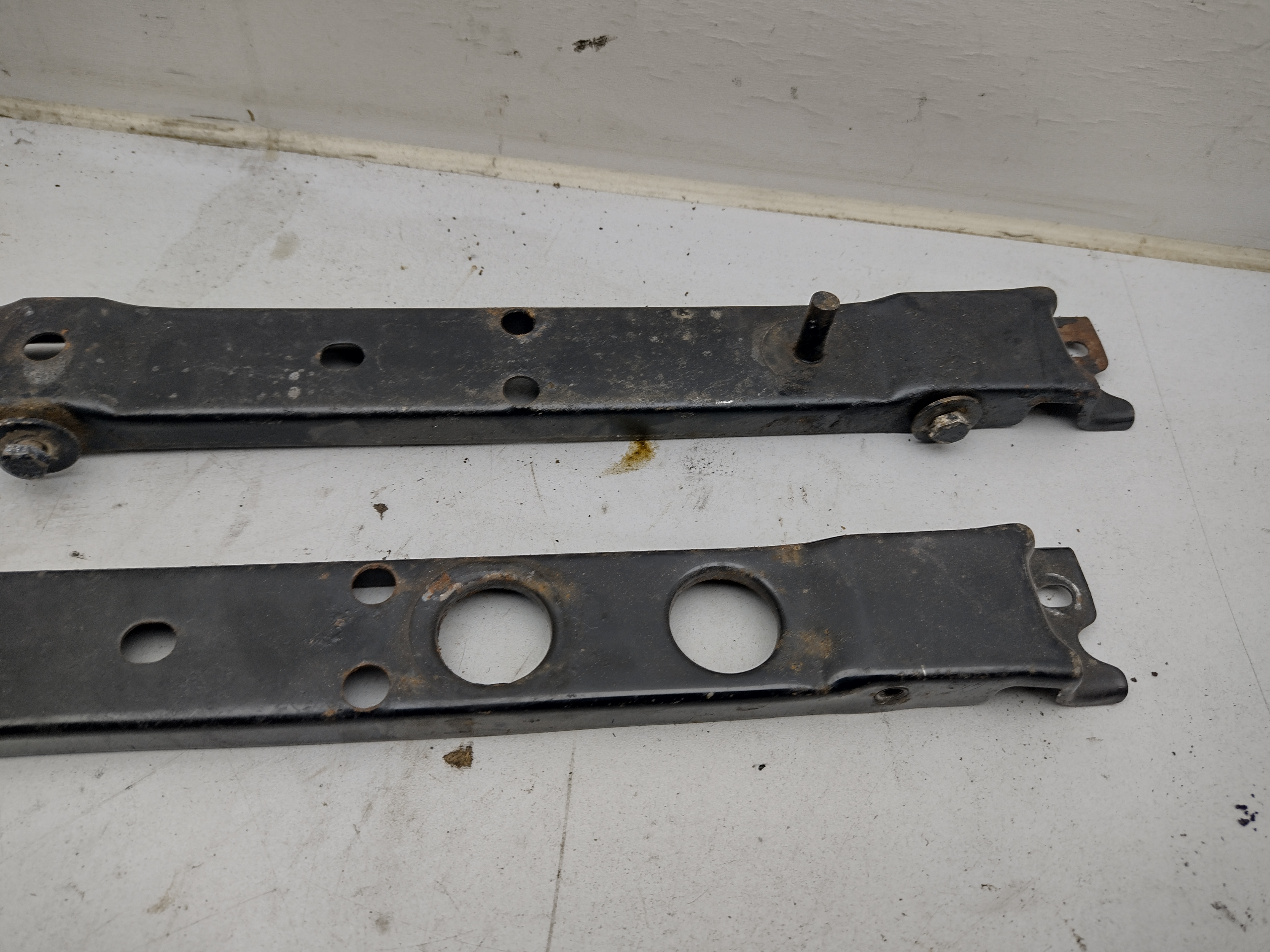 Kühlerhalte-Bleche für Subaru Impreza GC GF GT WRX STI