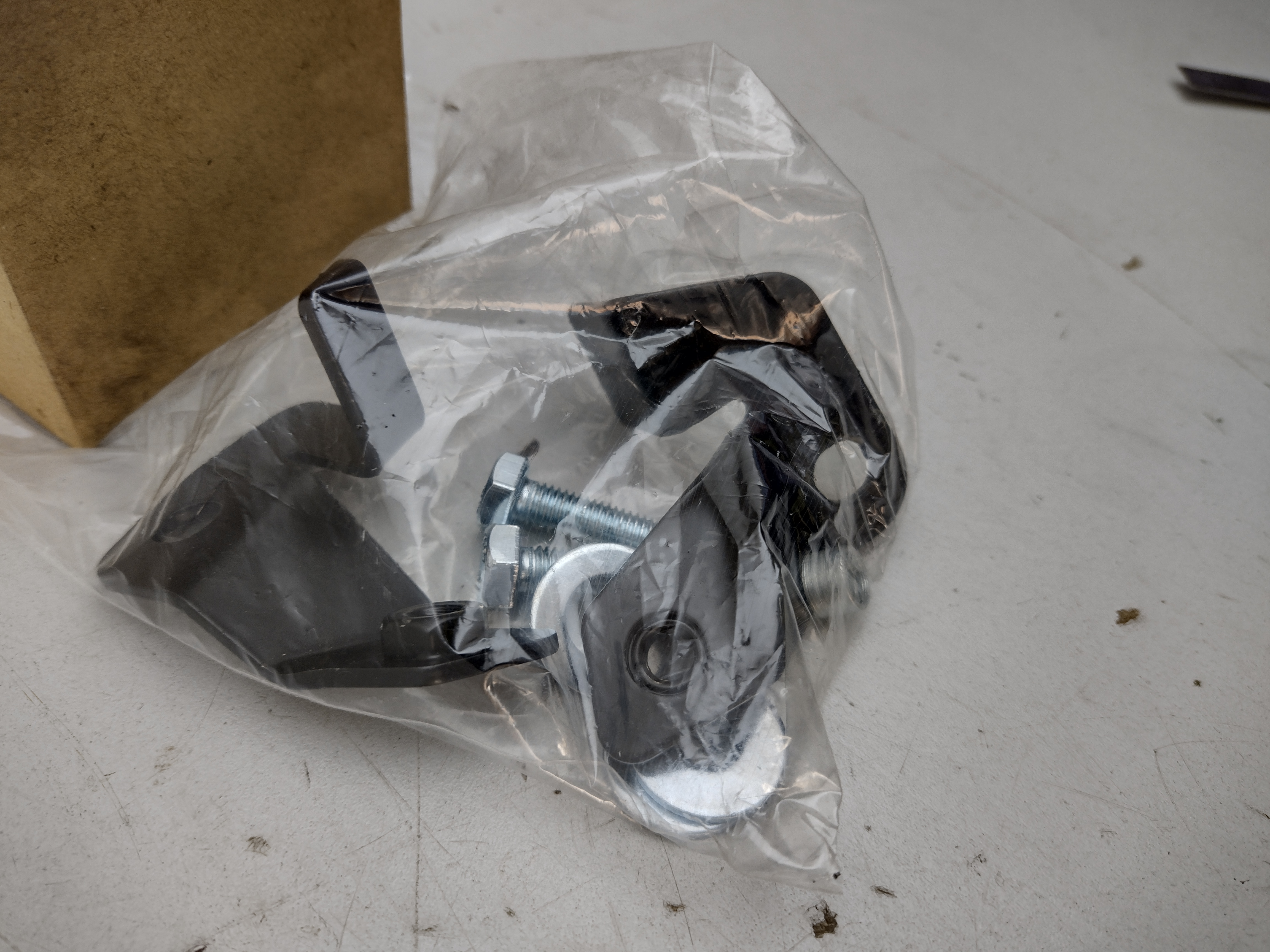 Einbausatz zu Motorunterfahrschutz  E515EAL020 für Subaru Outback DIESEL