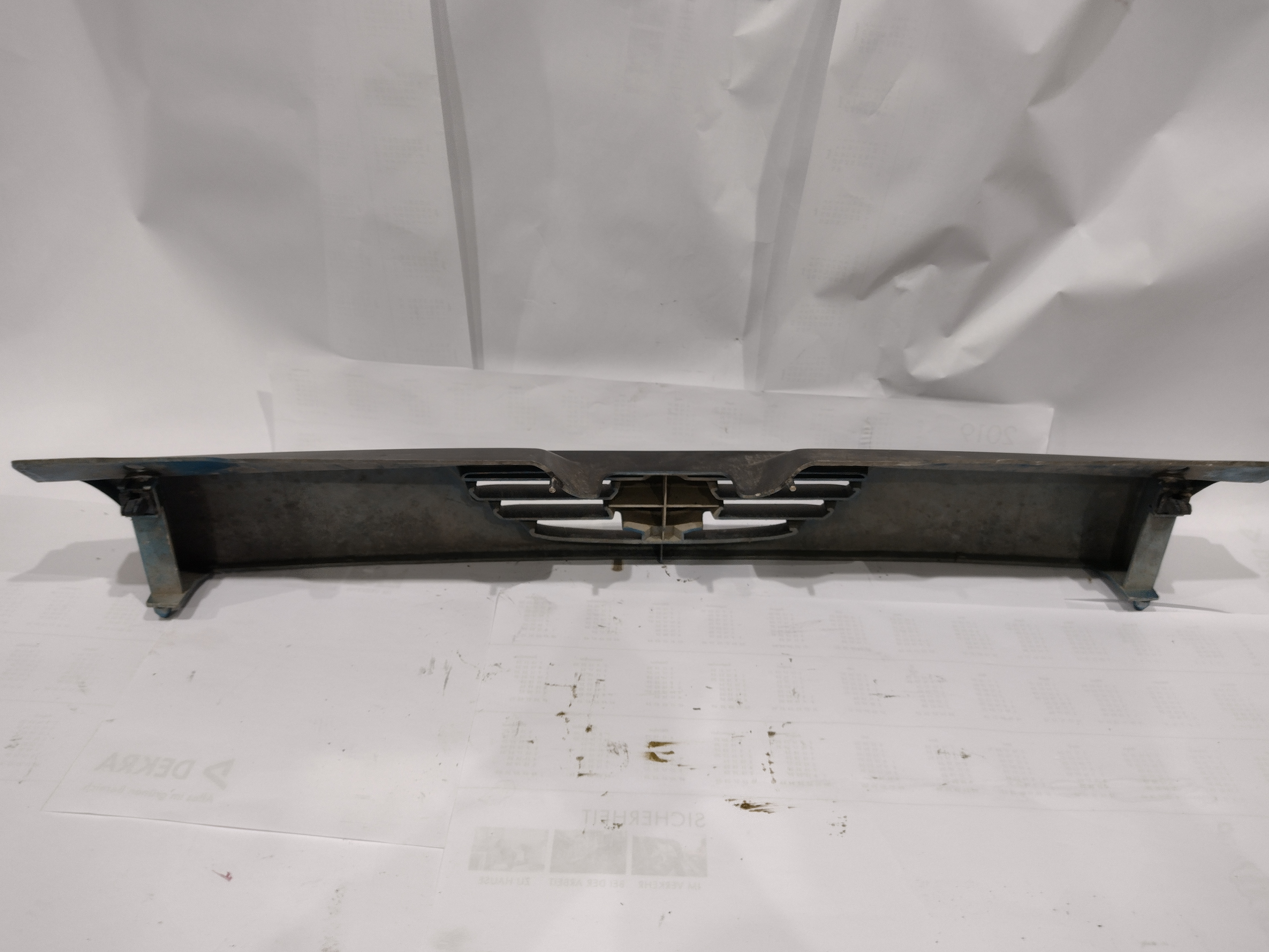 Kühlergrill blau mit Emblem für Subaru Impreza GC GF 93-97