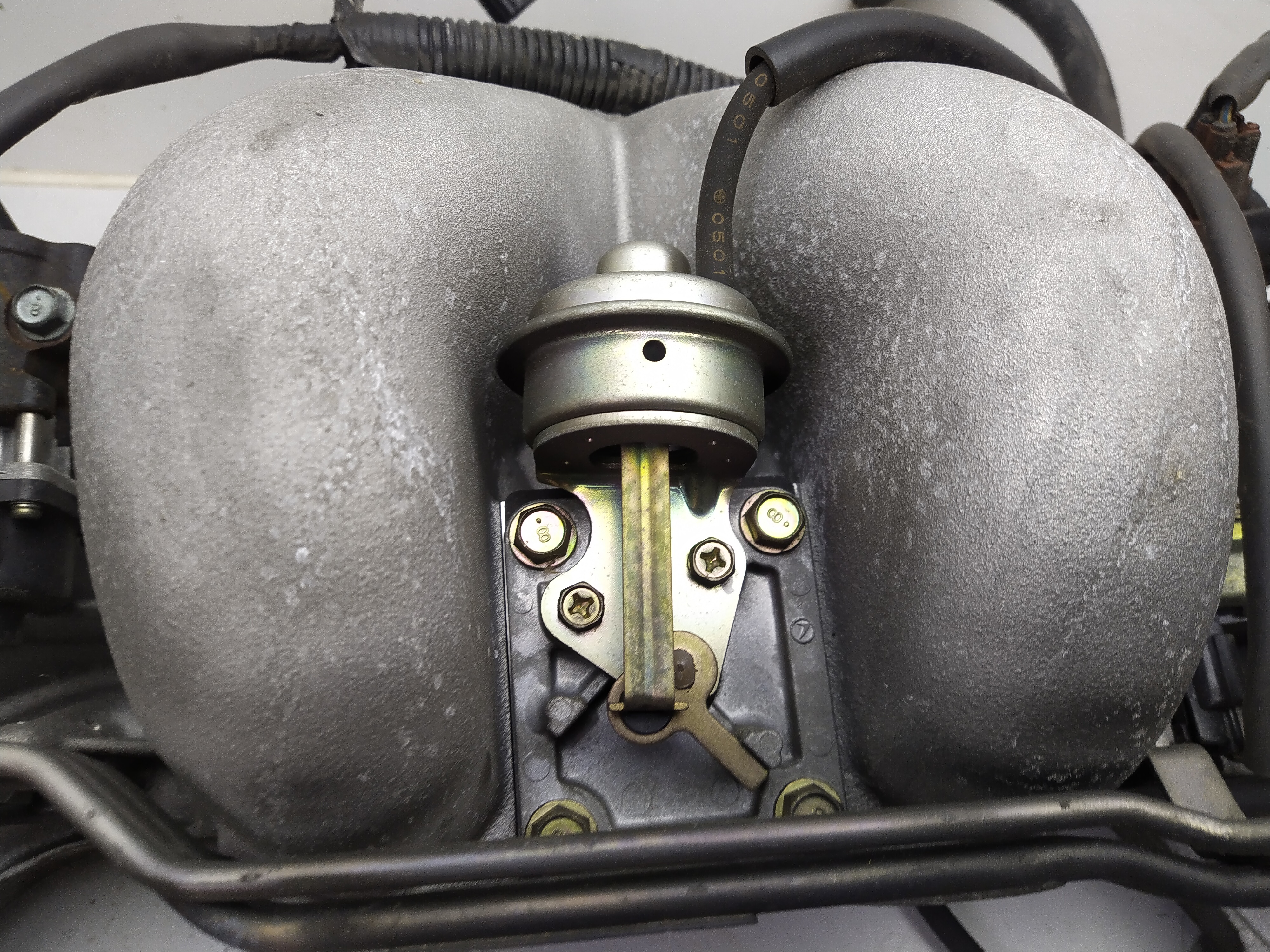 Ansaugbrücke von Subaru Outback H6 BE BH EZ30D PS Einspirtzdüsen  Sensoren
