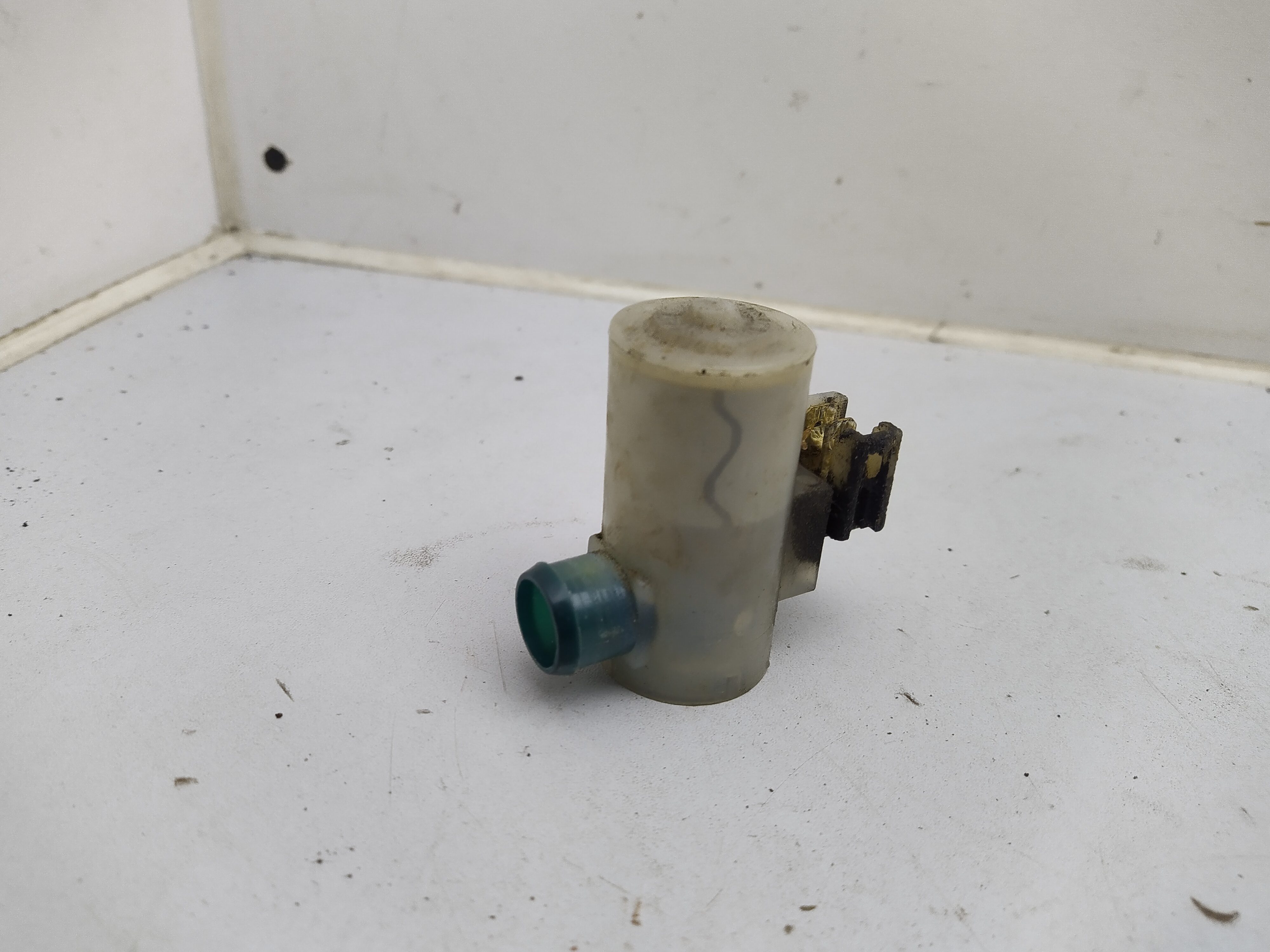 Spritzwasserpumpe MITSUBA passend für Subaru Impreza / Forester / Legacy / Outback 