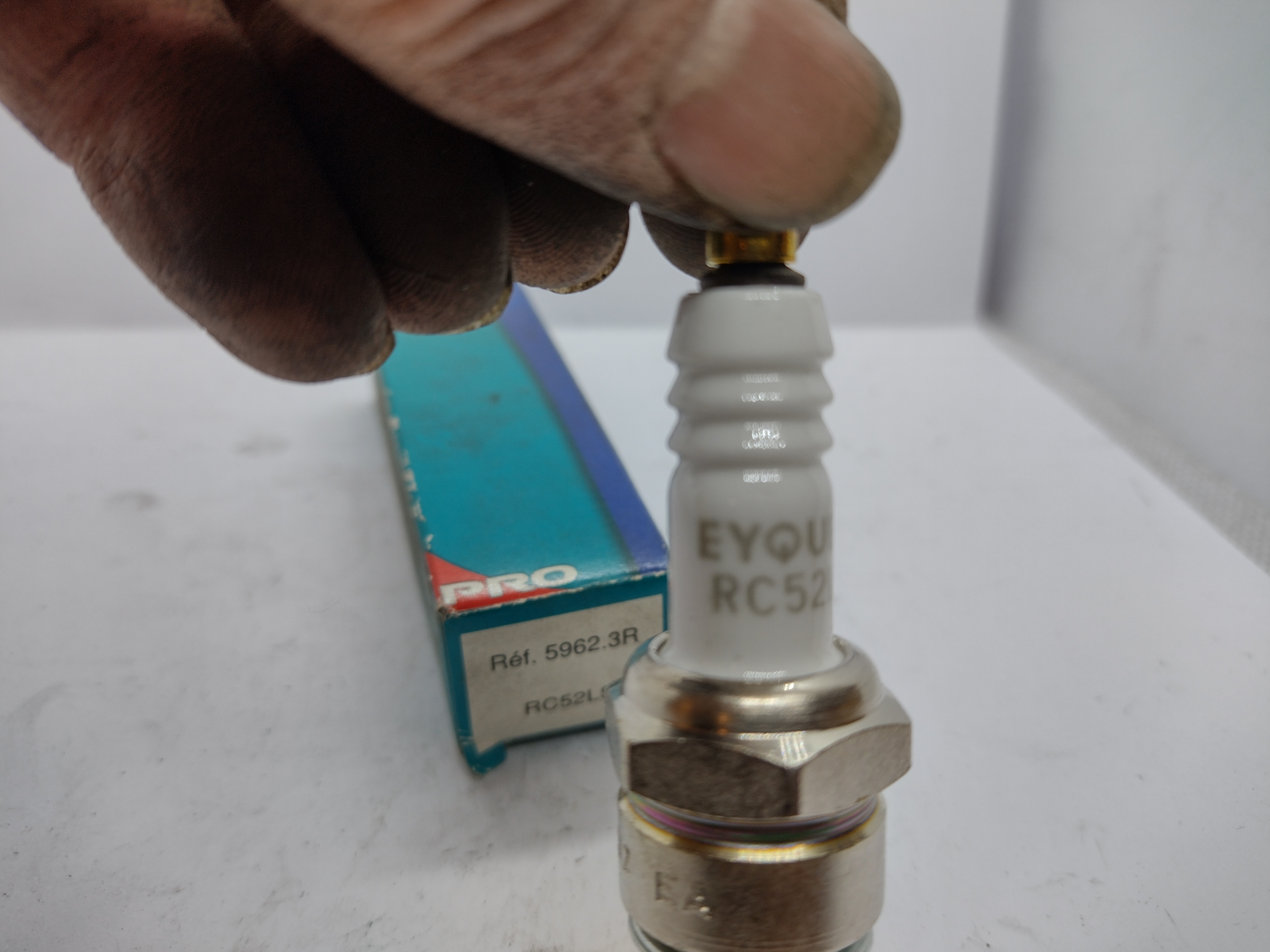 Peugeot Zündkerze 59623R Eyquem RC52LS NEU NOS NEW OEM