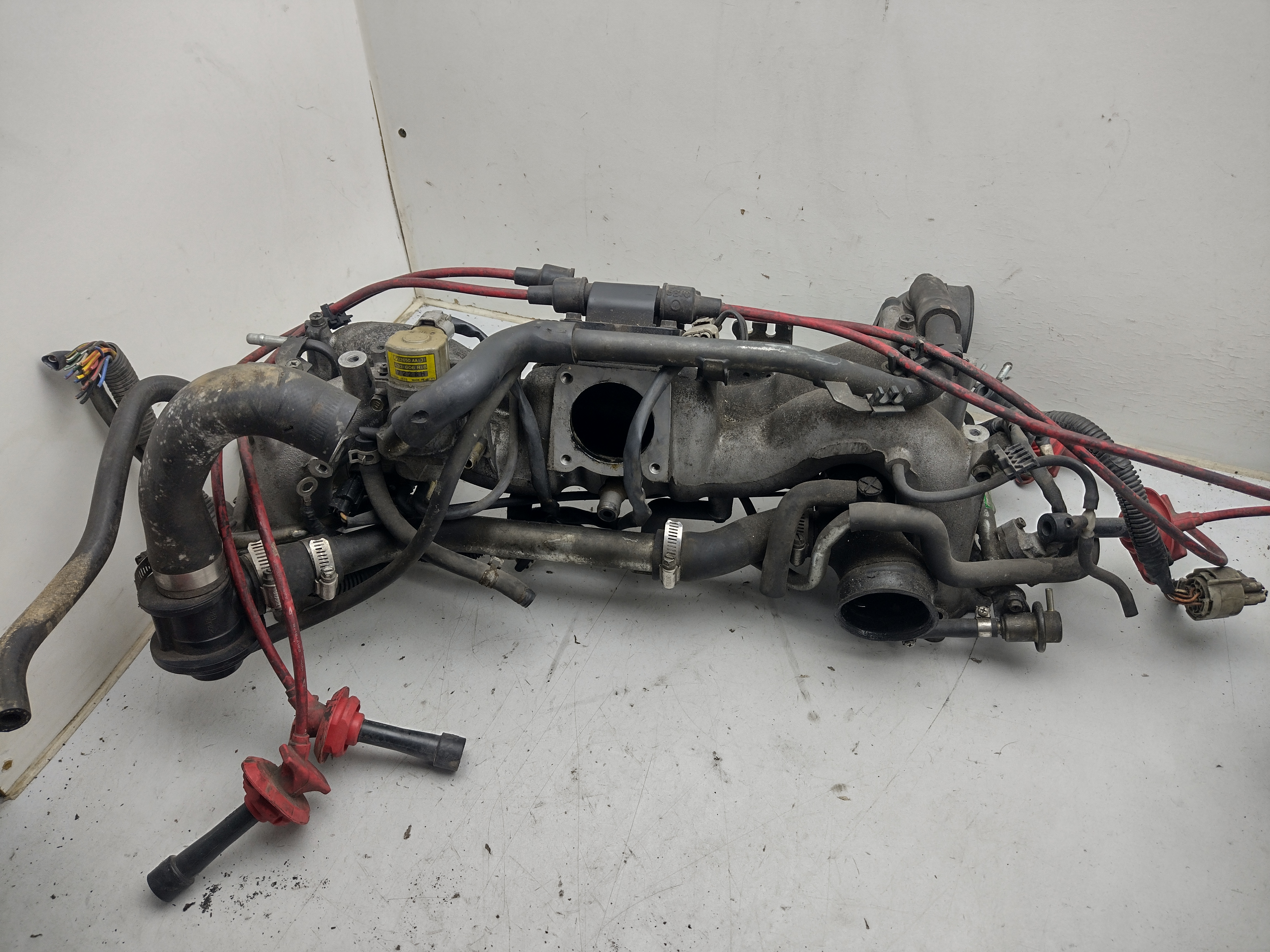Ansaugbrücke mit Inlet Drosselklappe Einspritzdüsen Zündspule kabelbaum für Subaru Impreza GT 96-98 EJ20K
