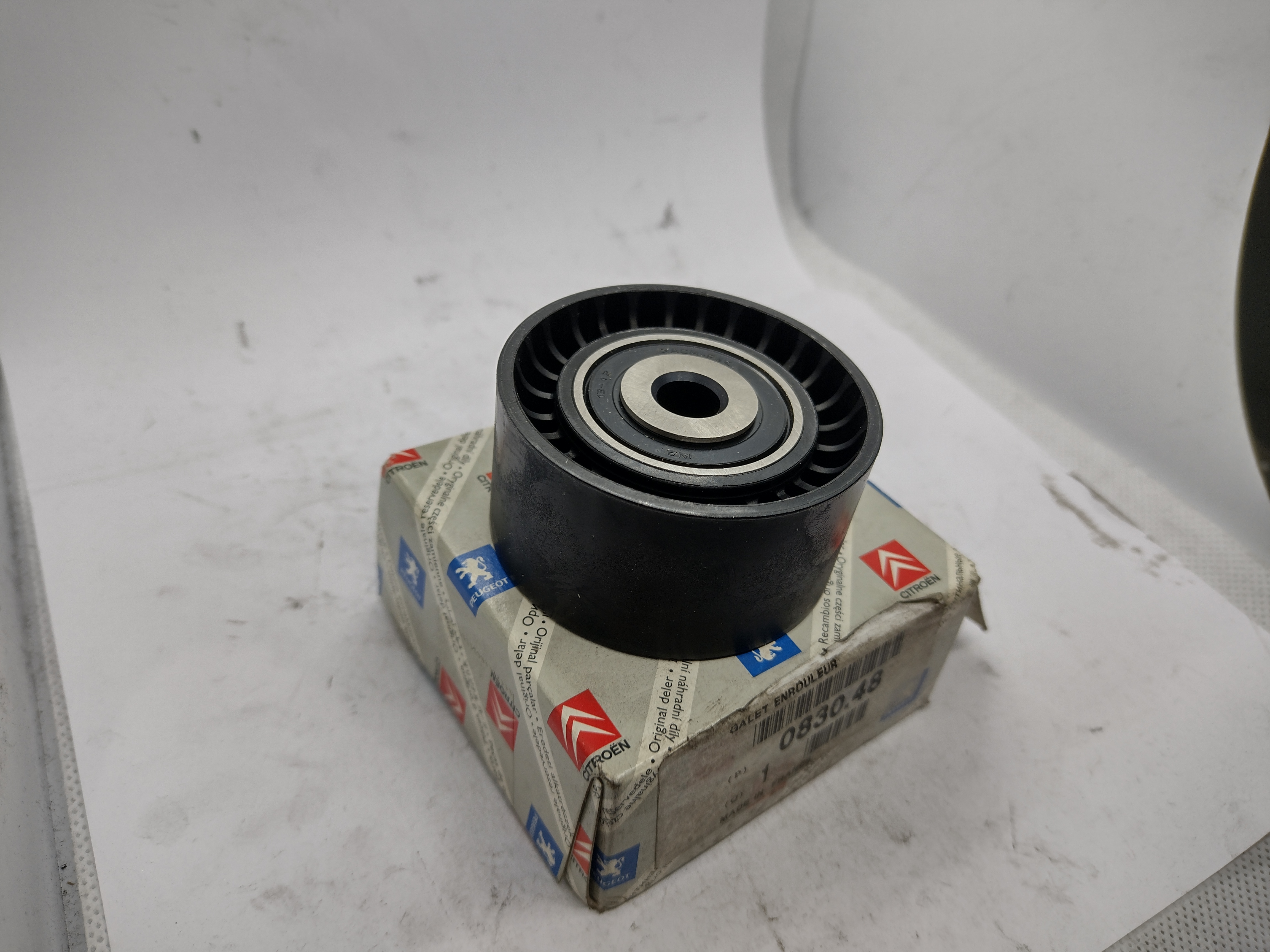 Peugeot  / Citroen Umlenk-/Führungsrolle, Zahnriemen 083048 NEU NOS NEW