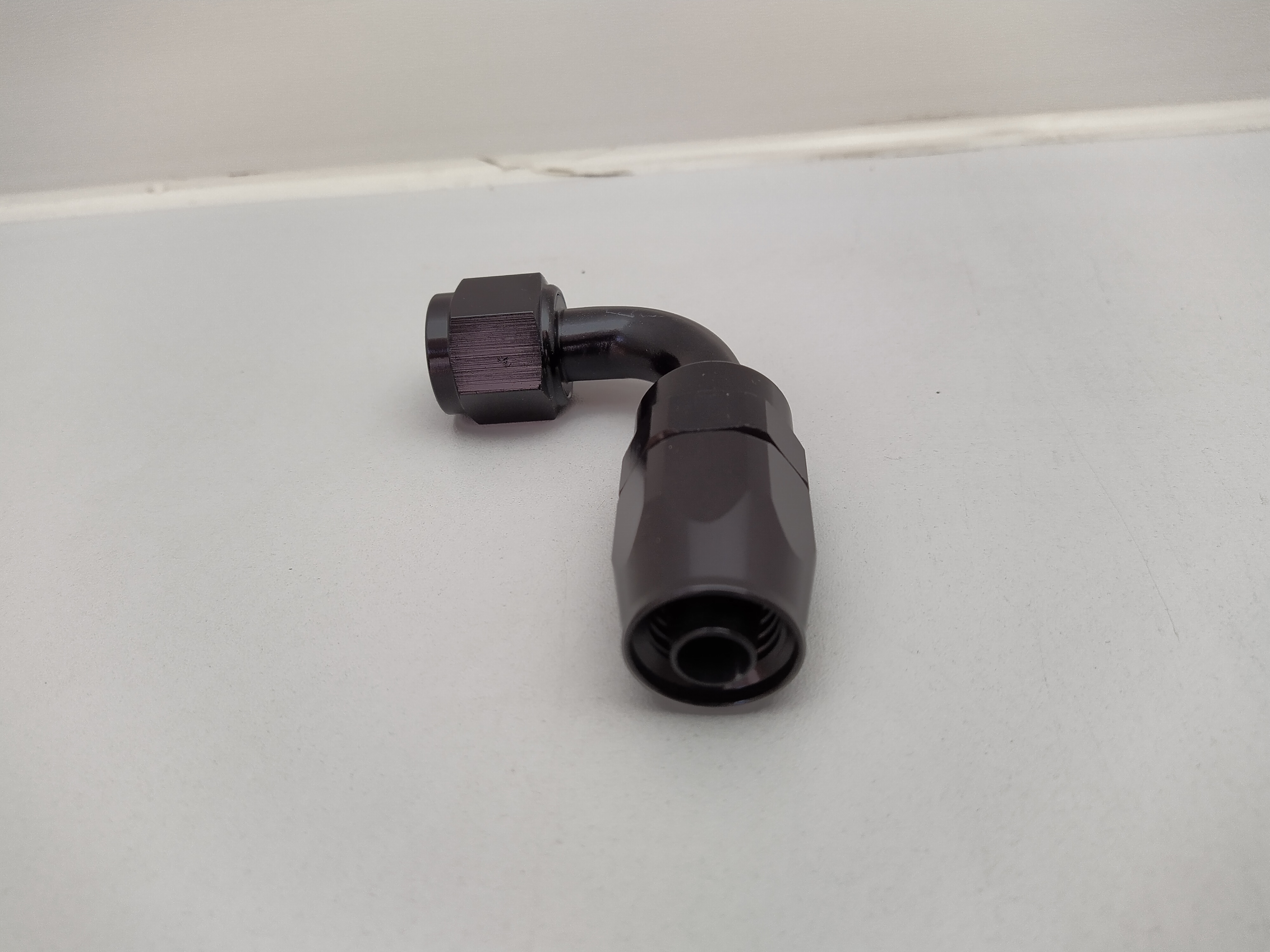 Alu-Fitting schwarz AN8 Dash 8 90°
