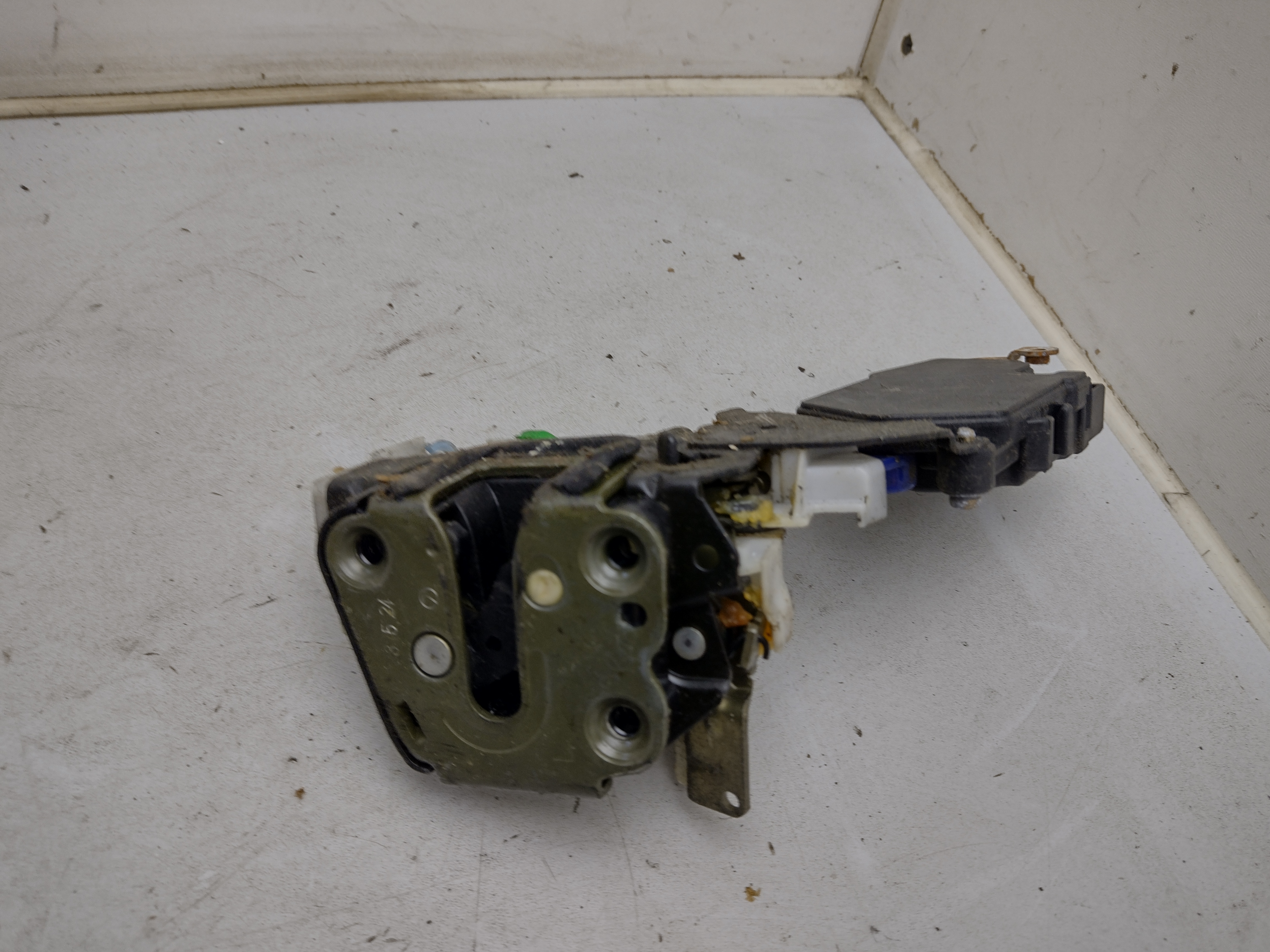 Türschloss hinten links von Subaru Impreza GC GF 93-00