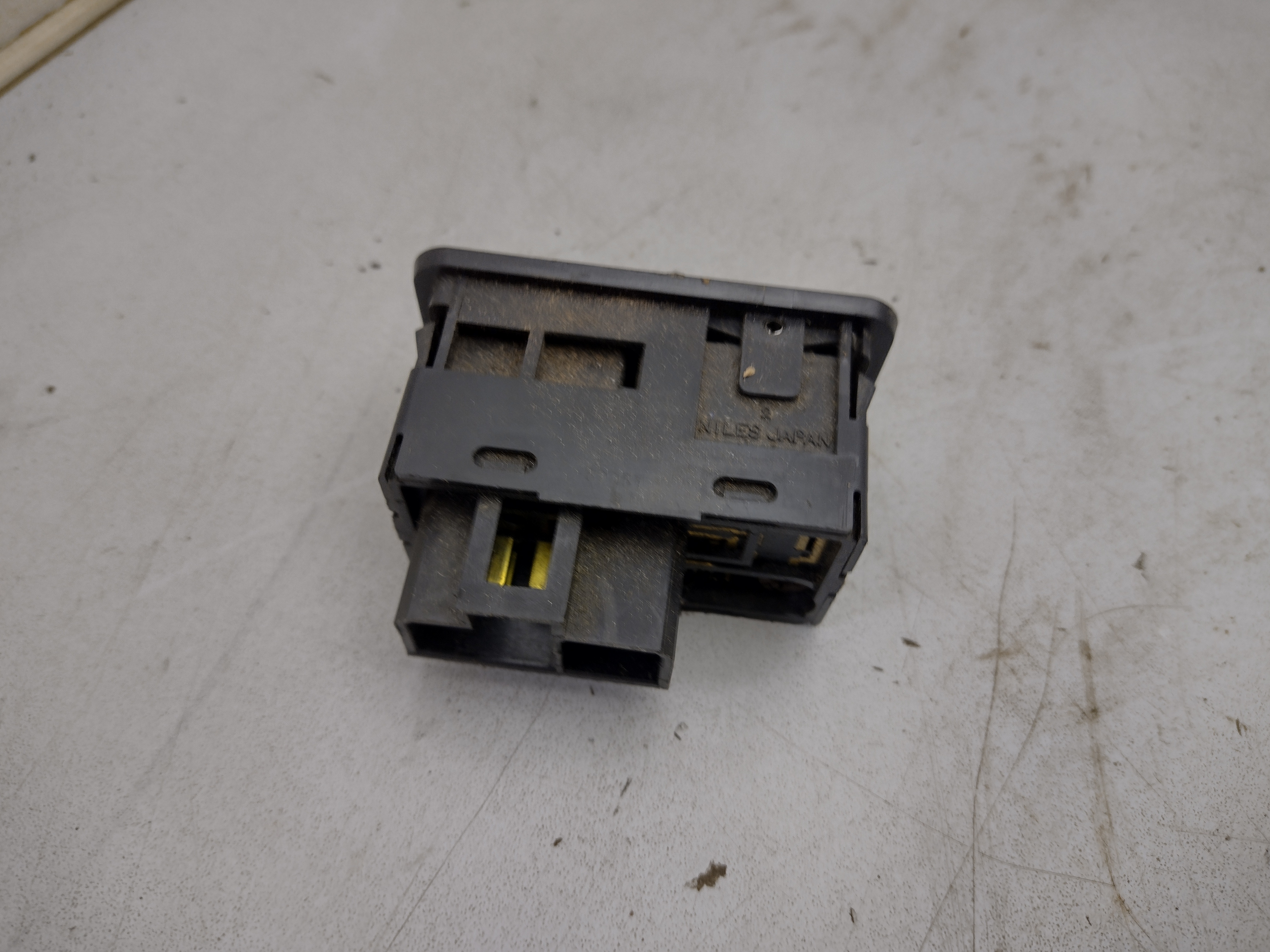 Schalter Spiegelverstellung mit Spiegelheizung Subaru Legacy 1 BC BJF