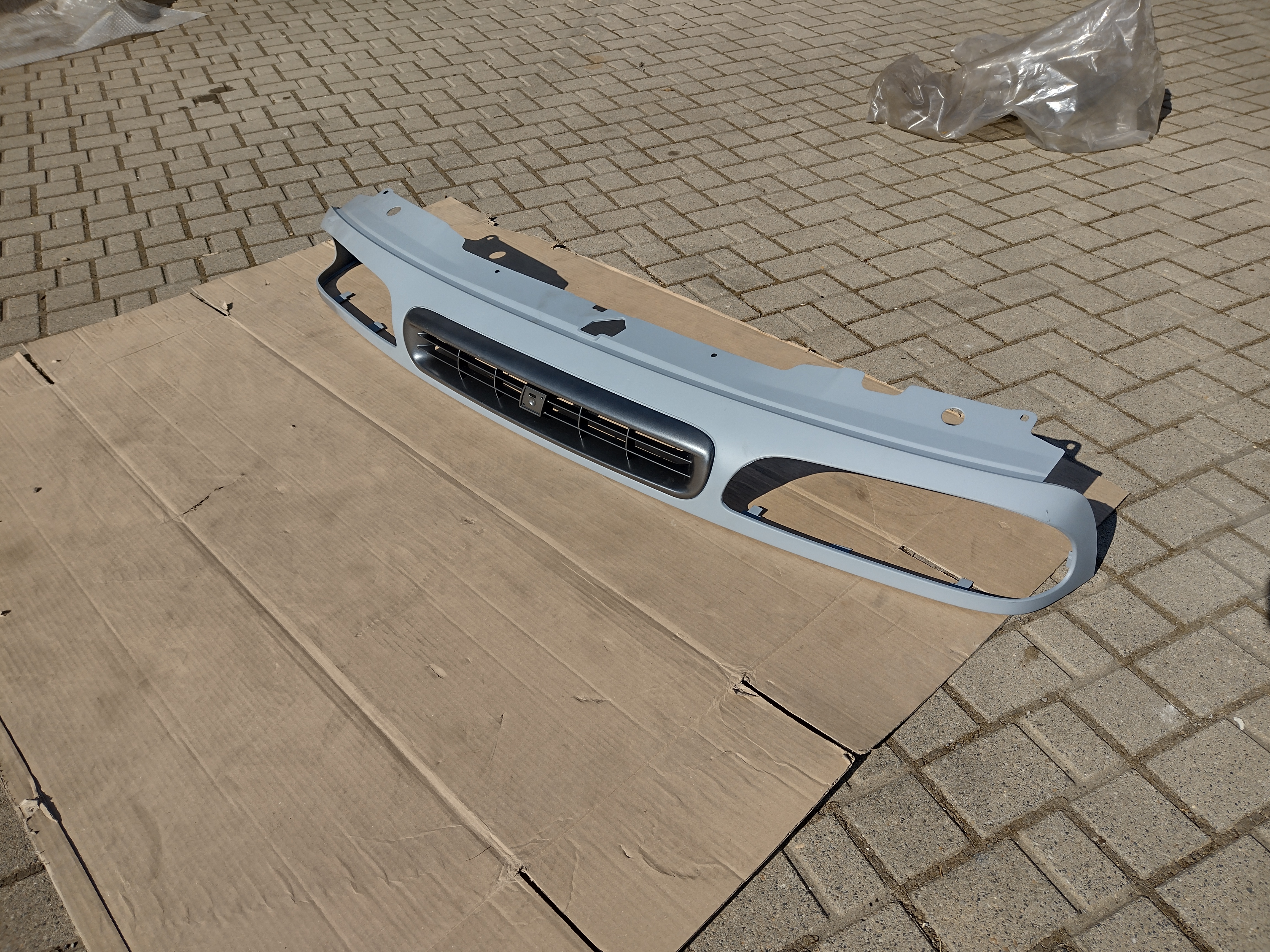 Fiat Ulysse Stoßstange vorne 1852405101 Kühlergrill Lampenmaske NEU NOS NEW OEM