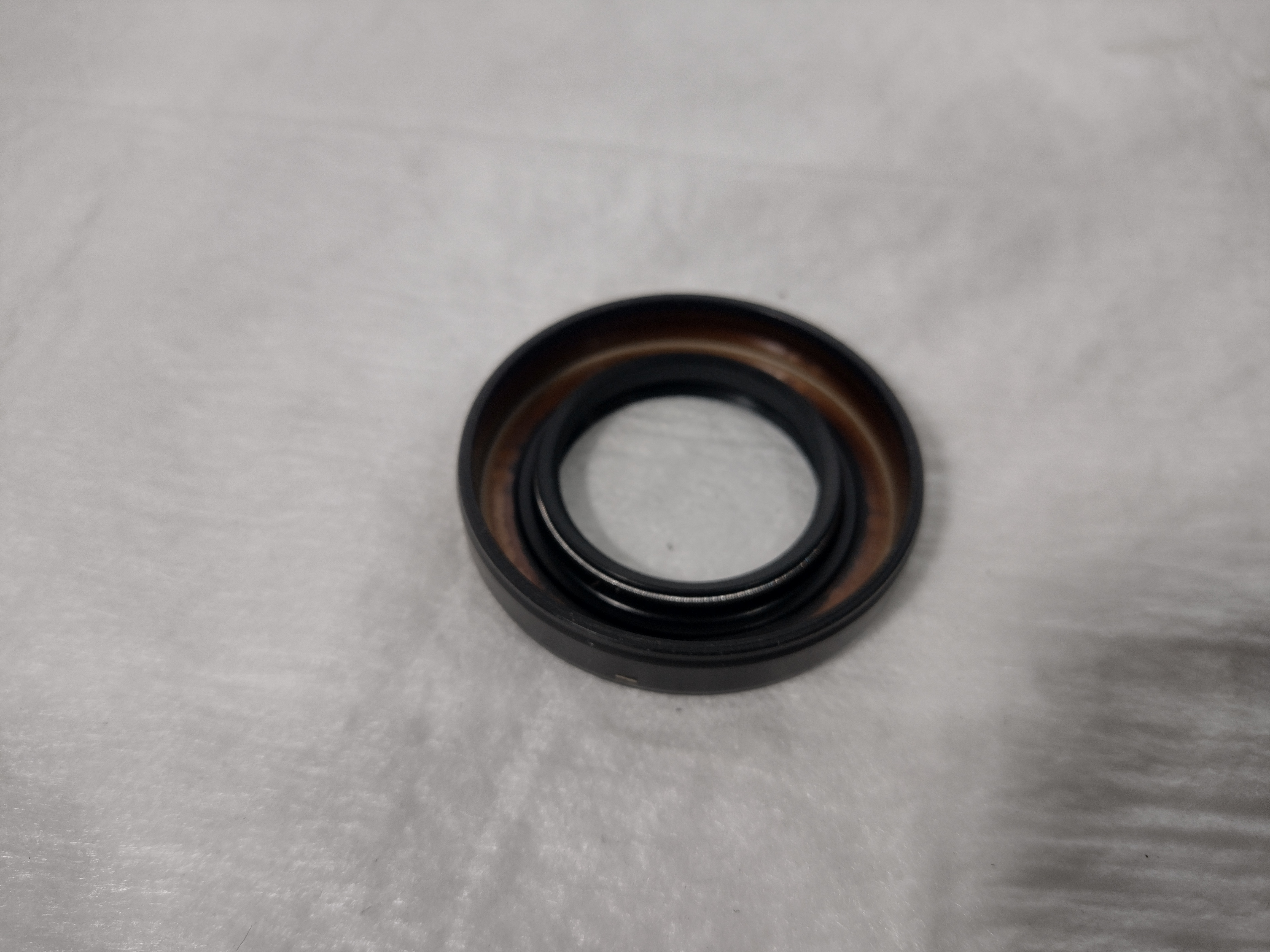 Simmerring Antriebswelle vorne links für Subaru Impreza GT/WRX, Forester, Legacy, 5MT/6MT, -2004, 30x50x9 - 806730042