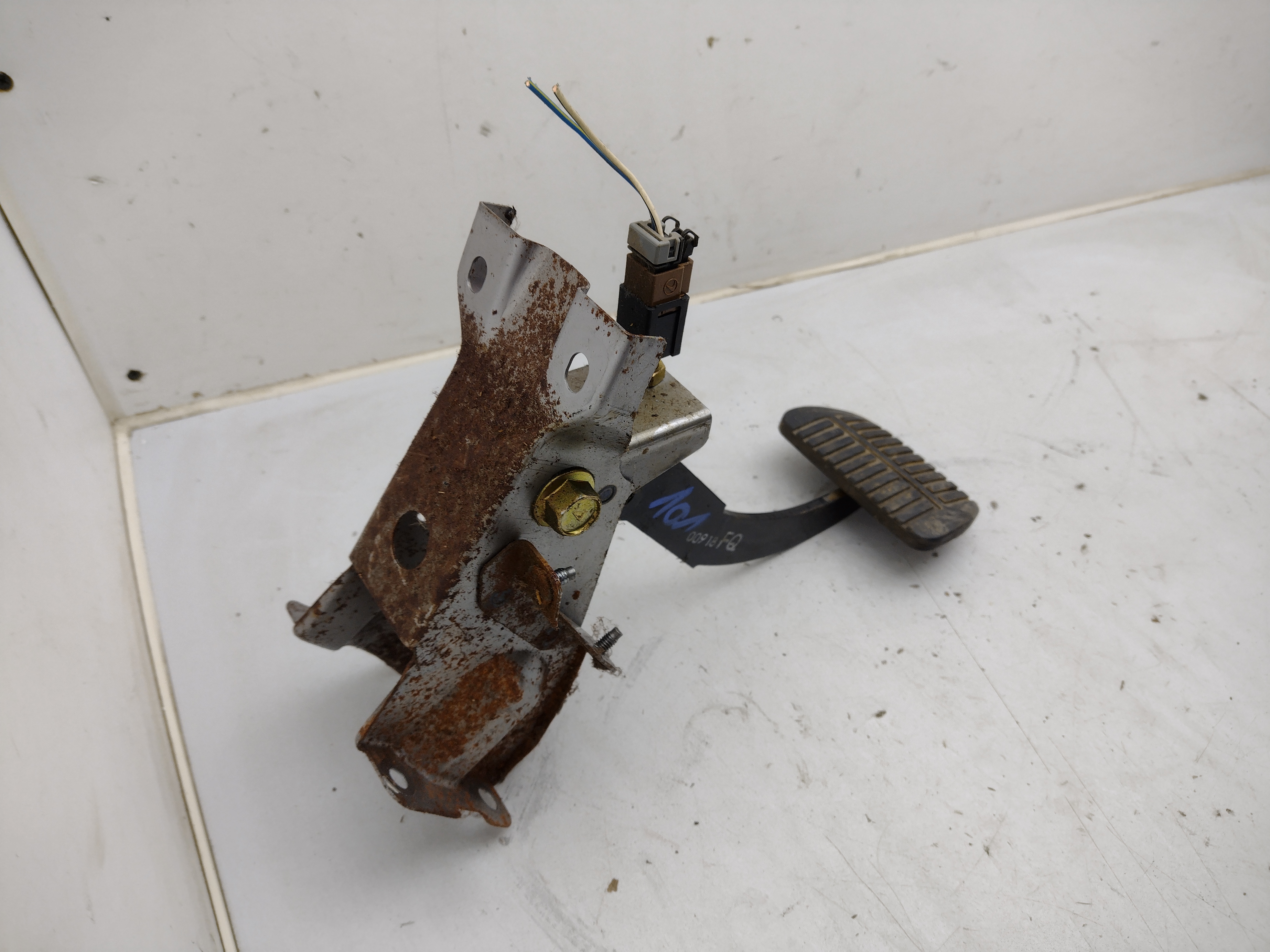 Bremspedal mit Bremslichtschalter von Subaru Impreza 2 GD GG Newage Automatik