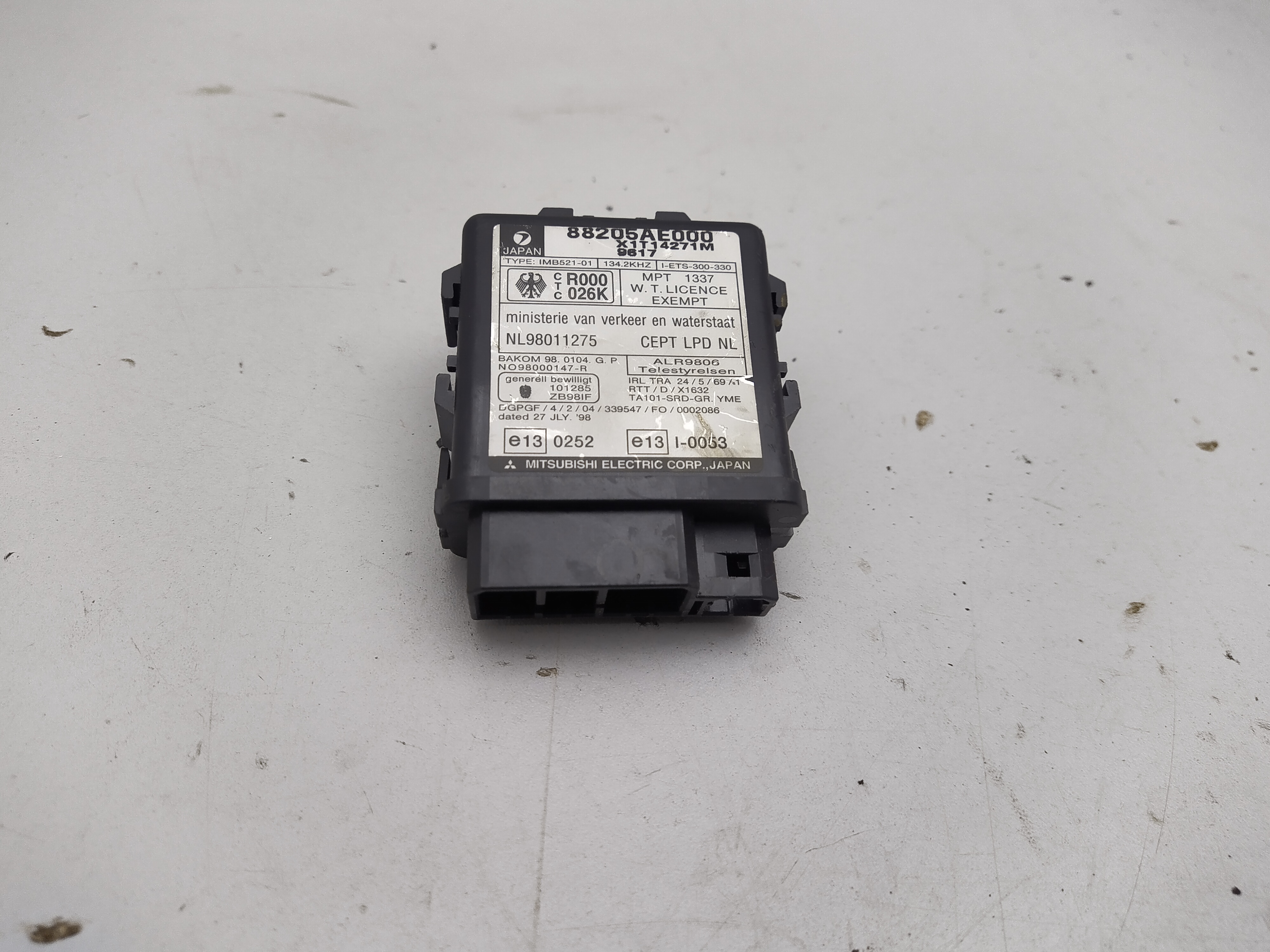 Wegfahrsperrensteuergerät 88205AE000 Subaru Outback 2001 Benzin 