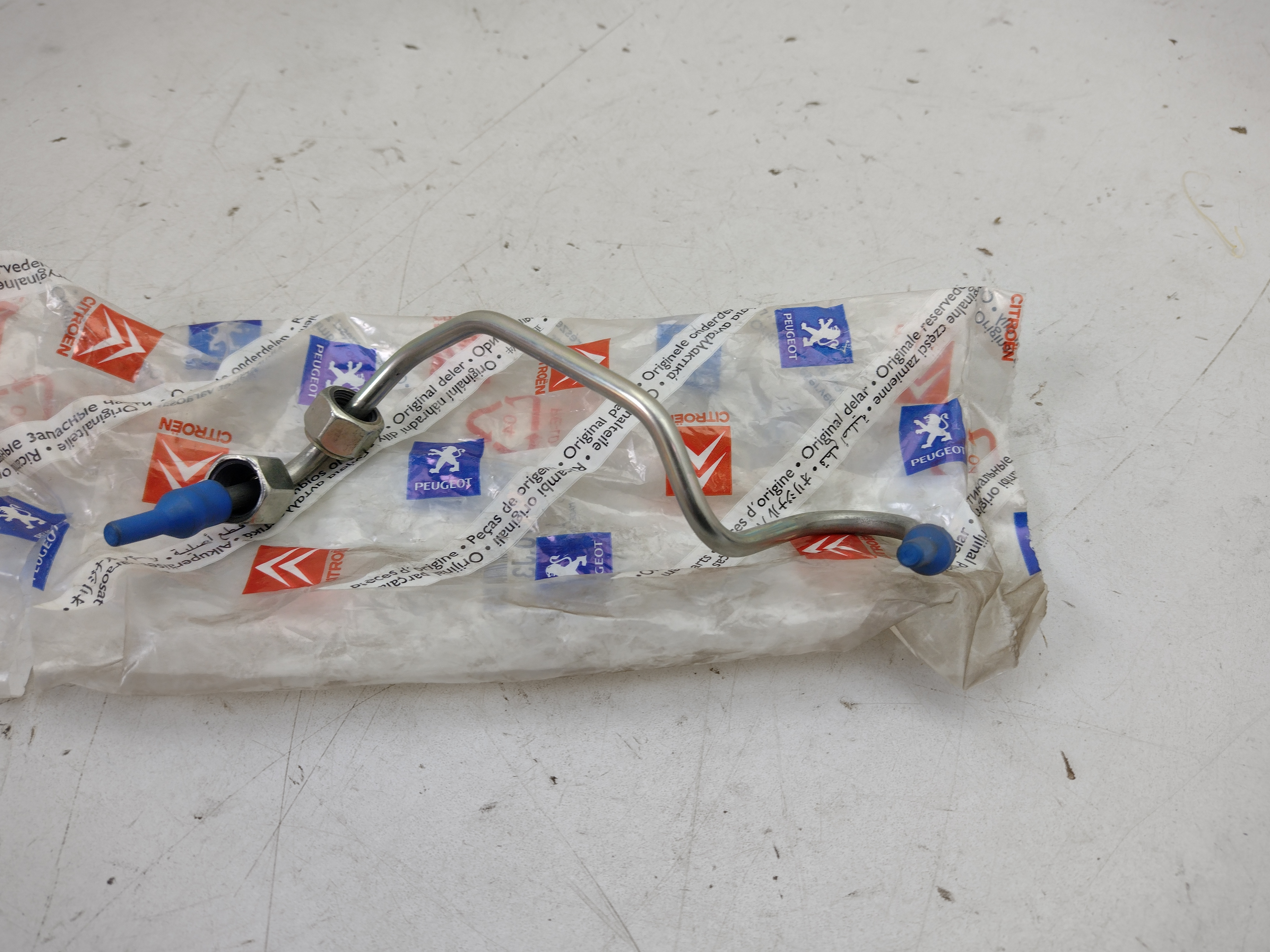 Peugeot / Citroen Kraftstoffleitung 1570J3 NOS NEW