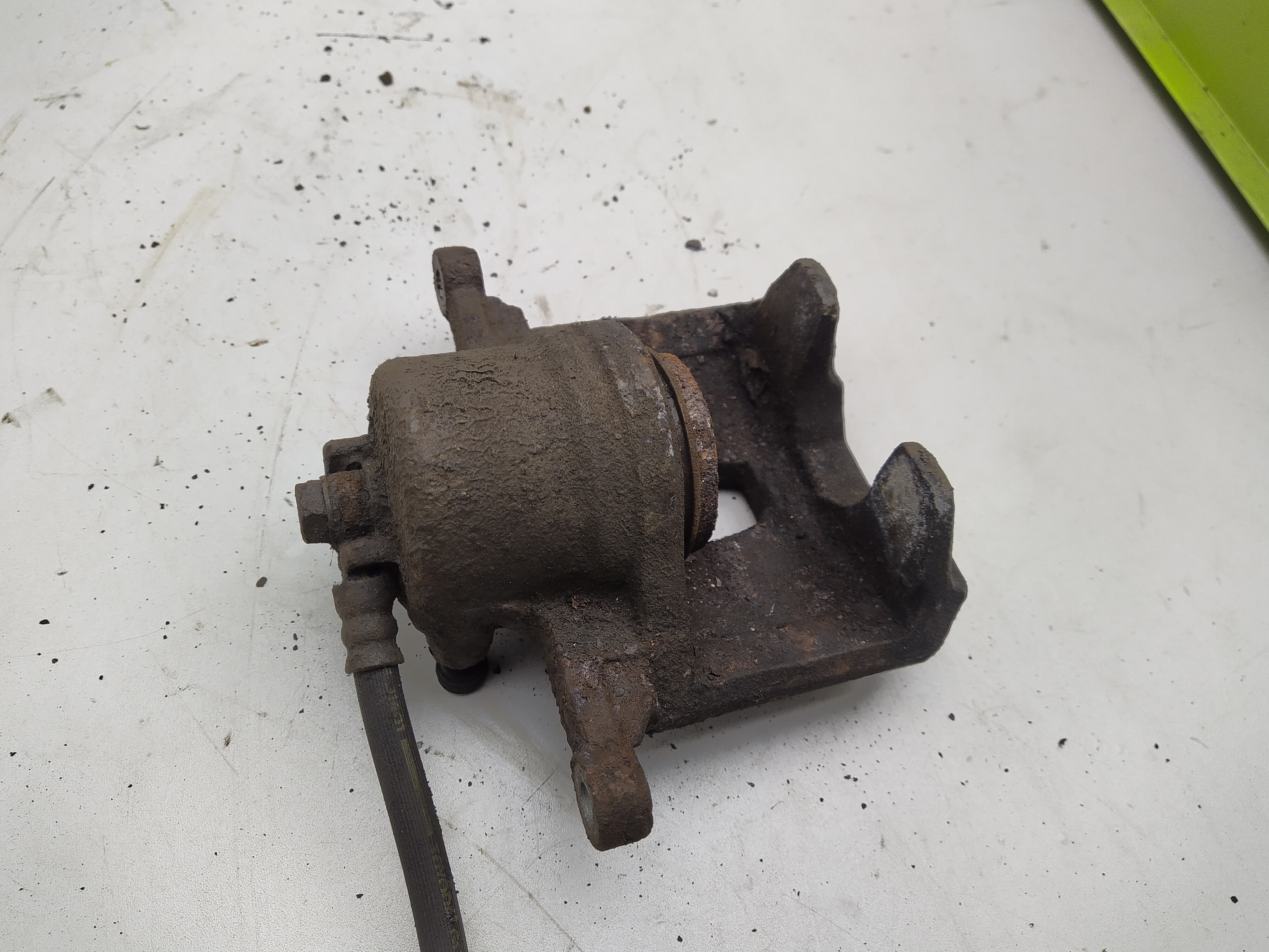 Bremssattel vorne rechts SUBARU IMPREZA GC GF Forester SF Legacy BD BG