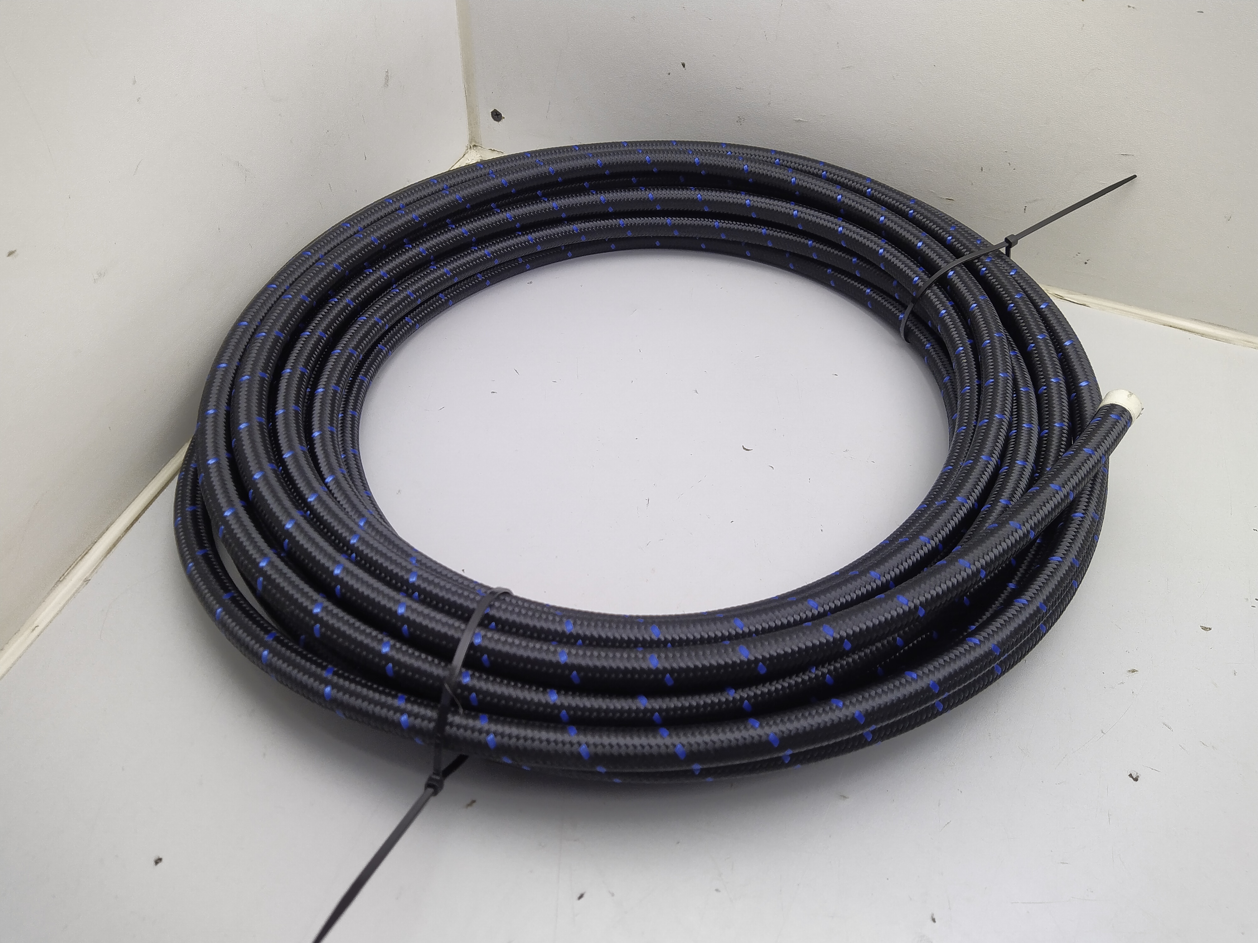NBR Nylon Stahlflexleitung Dash 06 AN6 schwarz mit blauer Naht