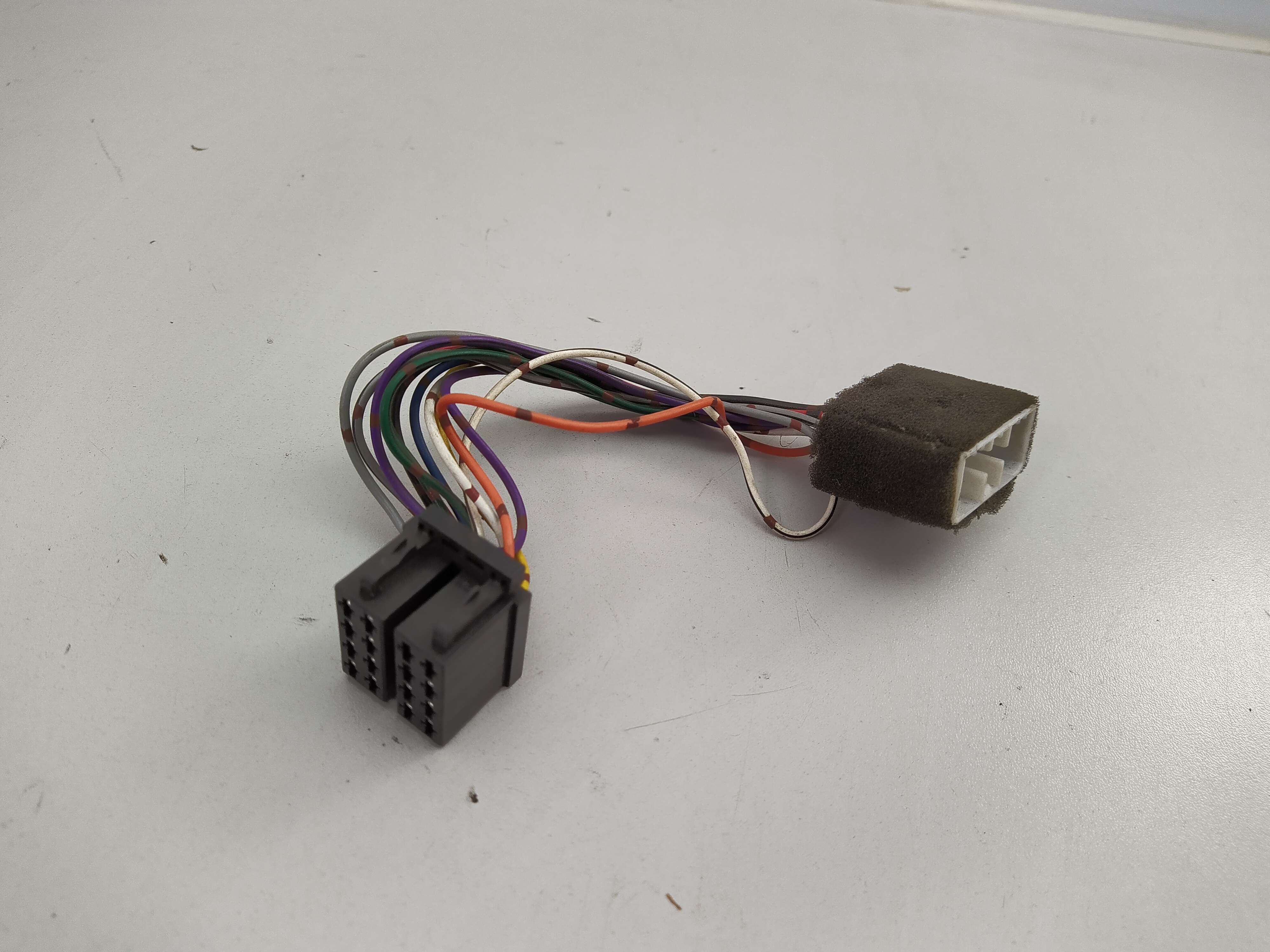Radioadapter ISO zu Subaru