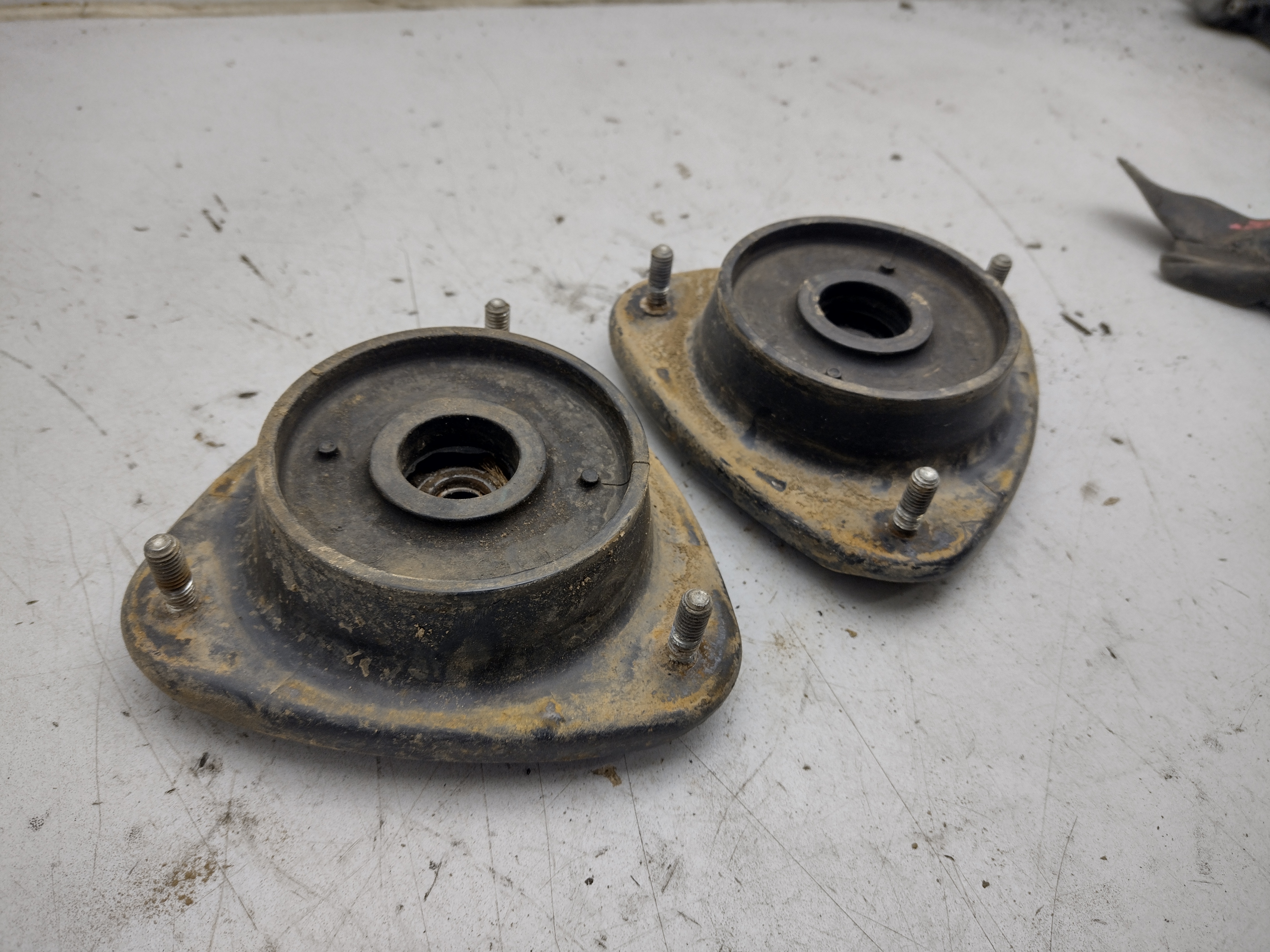 Satz STI Gruppe N Domlager vorne für Subaru Impreza GC GF GD GG 01-08