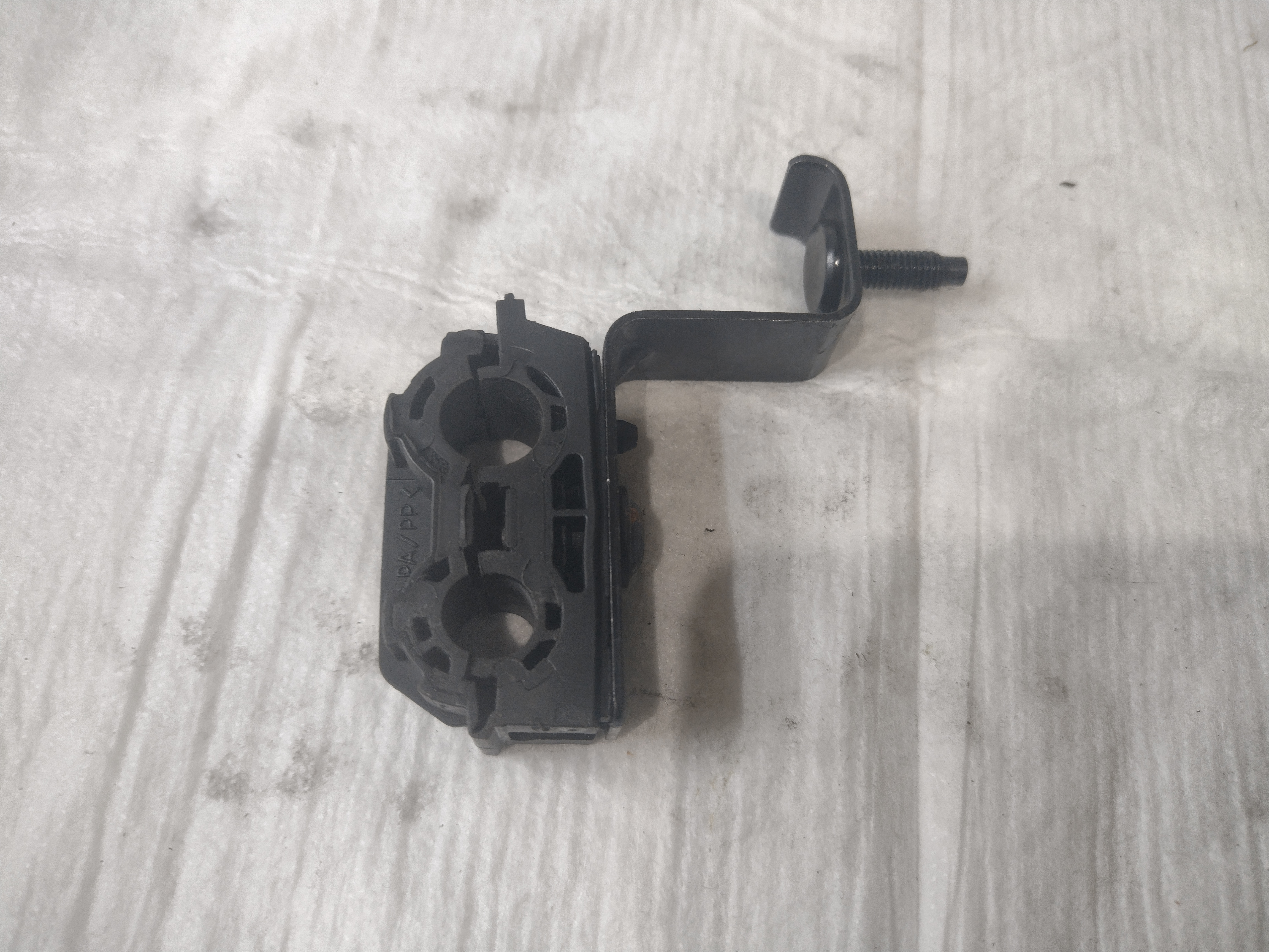 Peugeot / Citroen Halter 401989 4019C0 NEU NOS NEW