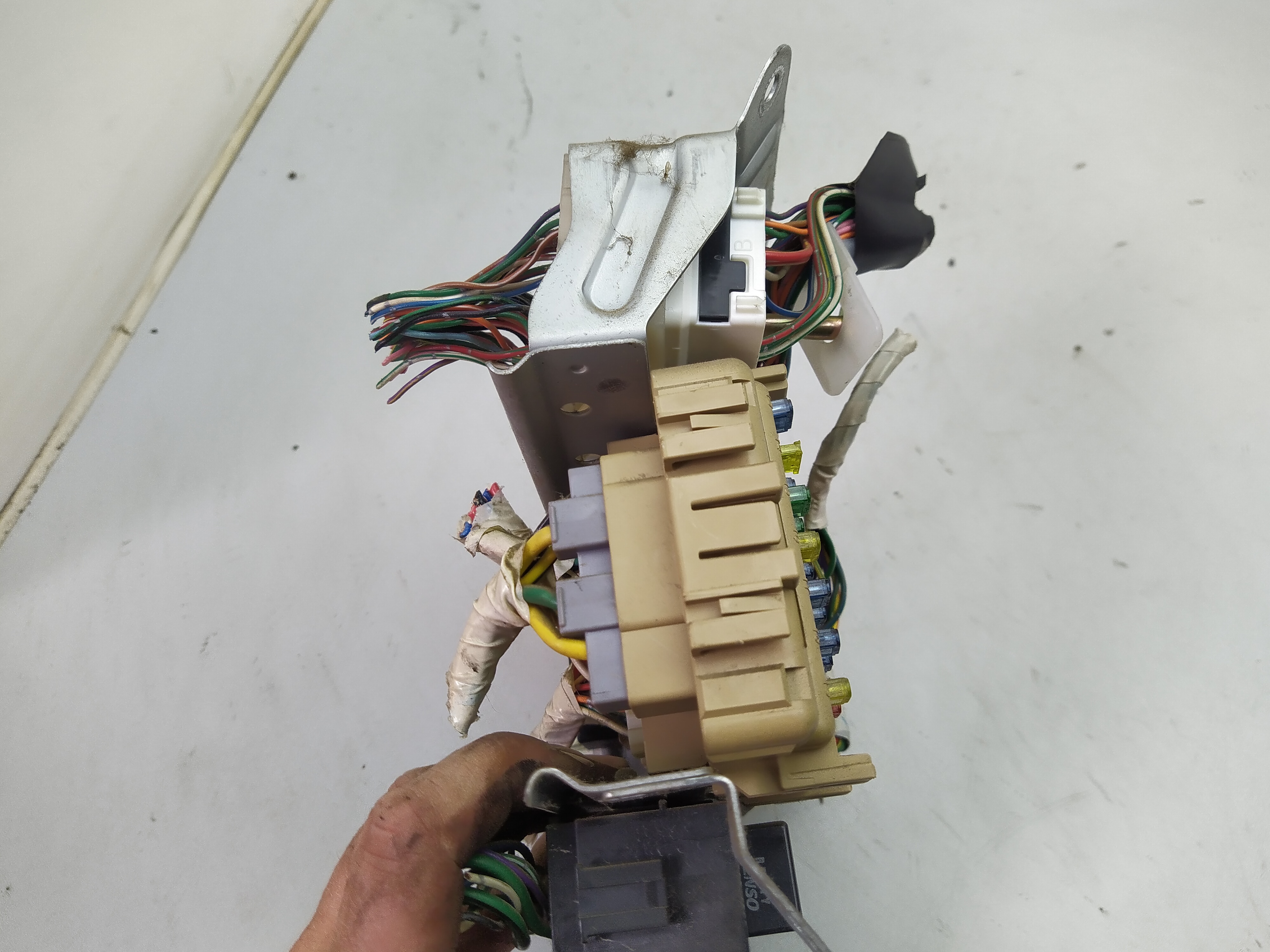 Sicherungskasten Innenraum von Subaru Legacy 3 BE BH  Outback BE BH  99082166
