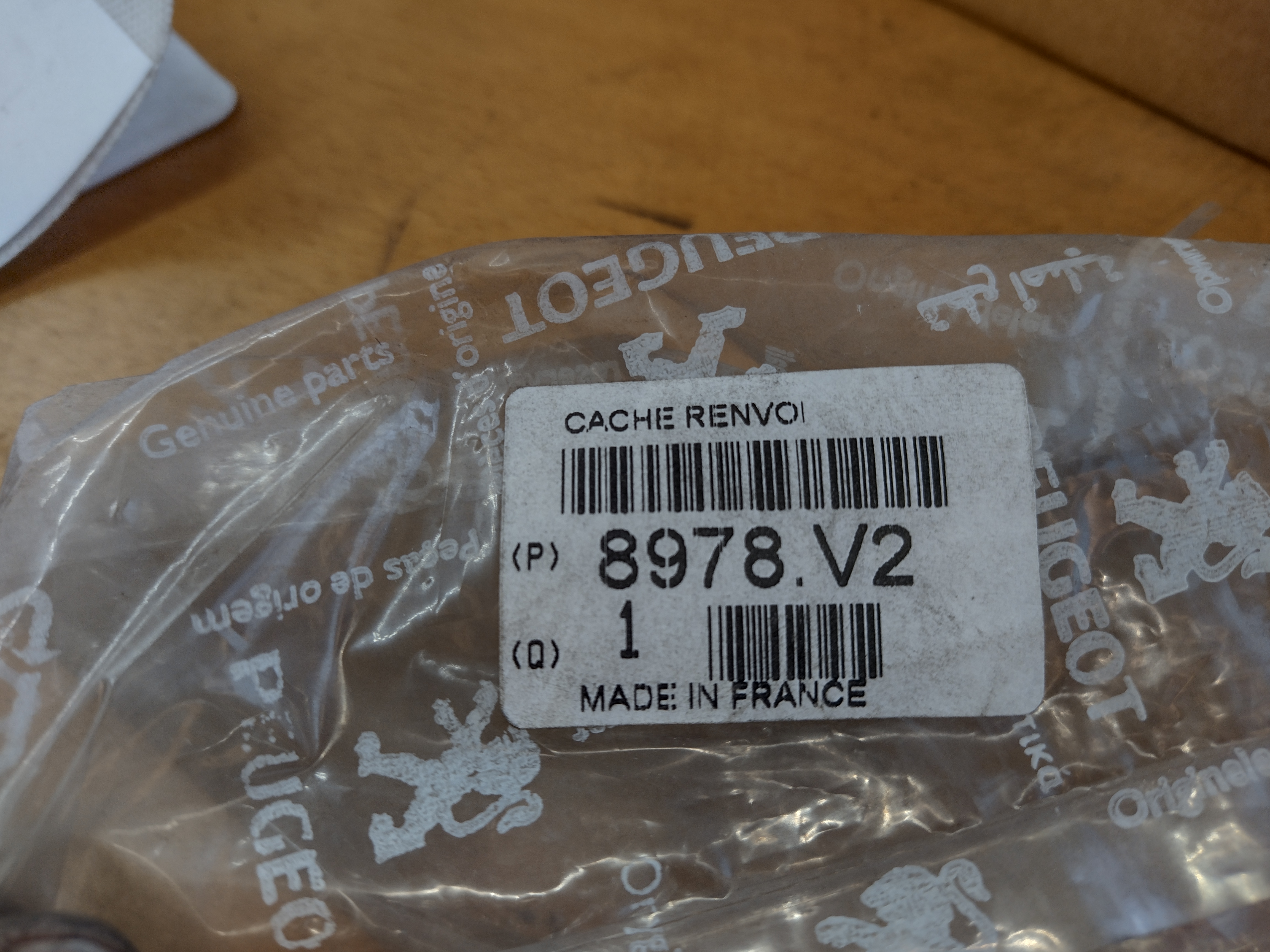 Peugeot / Citroen ABDECKUNG SICHERHEITSGURTBEF 8978V2 NEU NOS NEW OEM