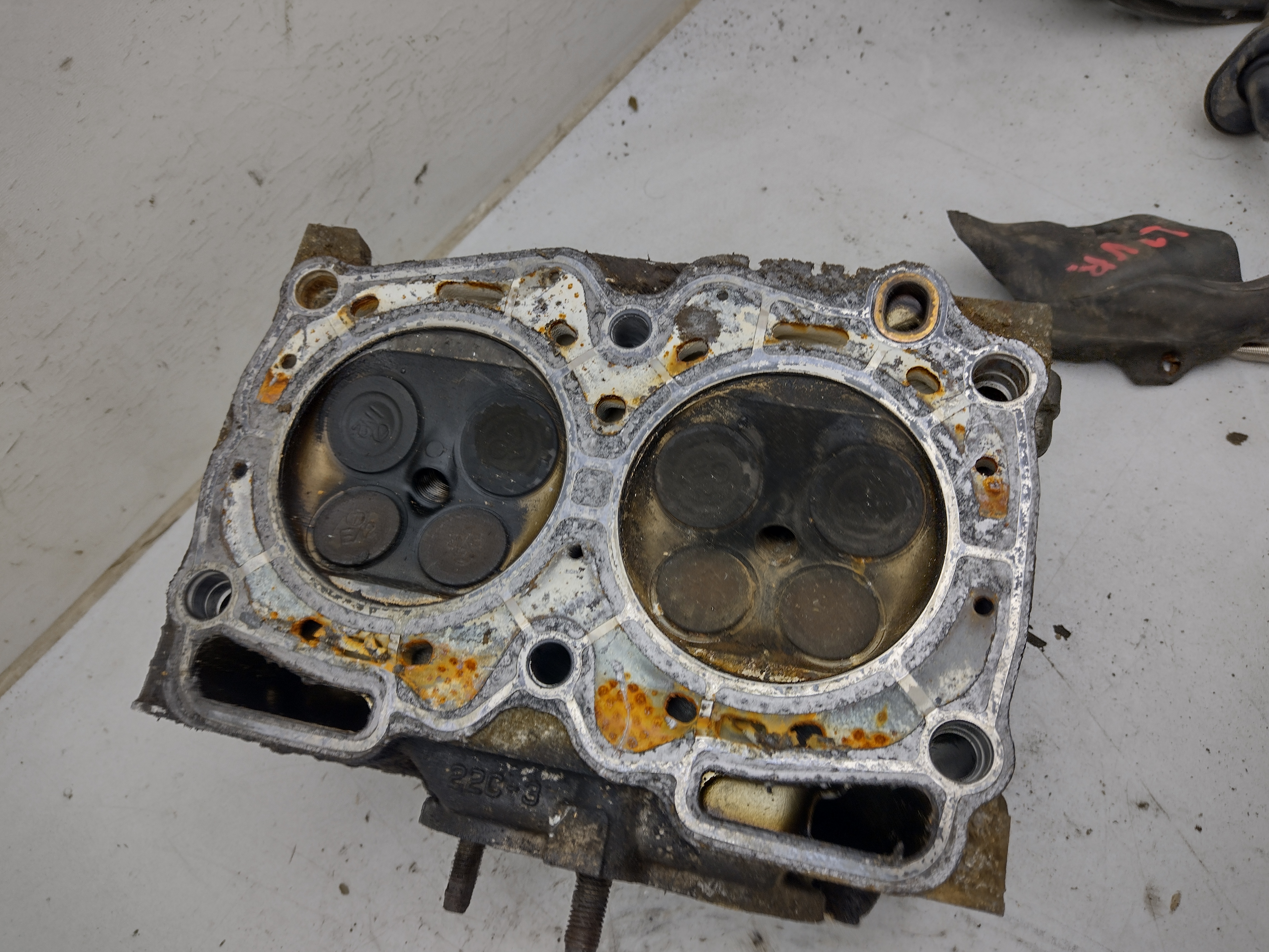 Zylinderkopfe Links für Subaru Impreza GC GF 116PS