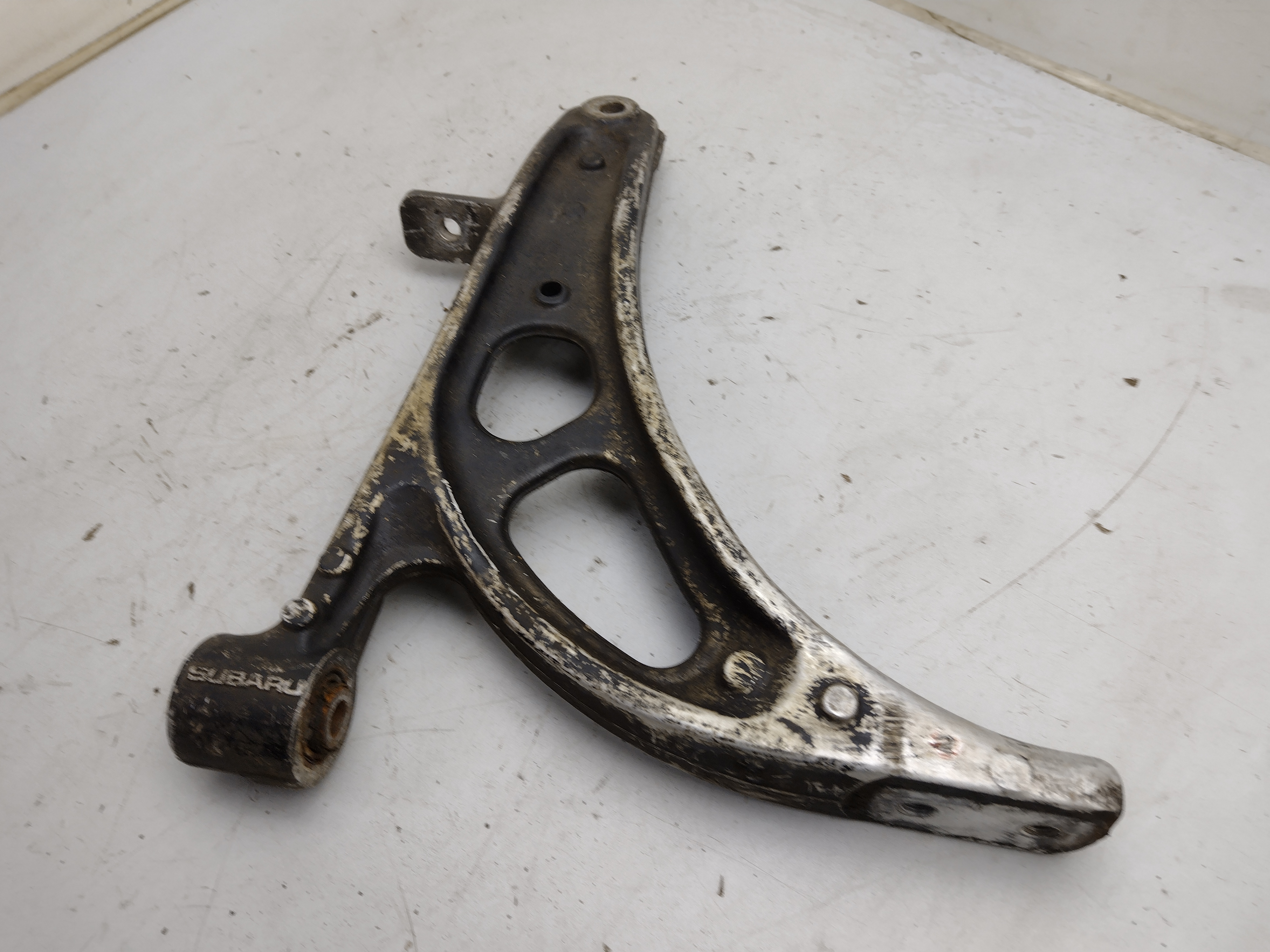 ALU Querlenker vorne links für Subaru Impreza WRX GD GG 01-04