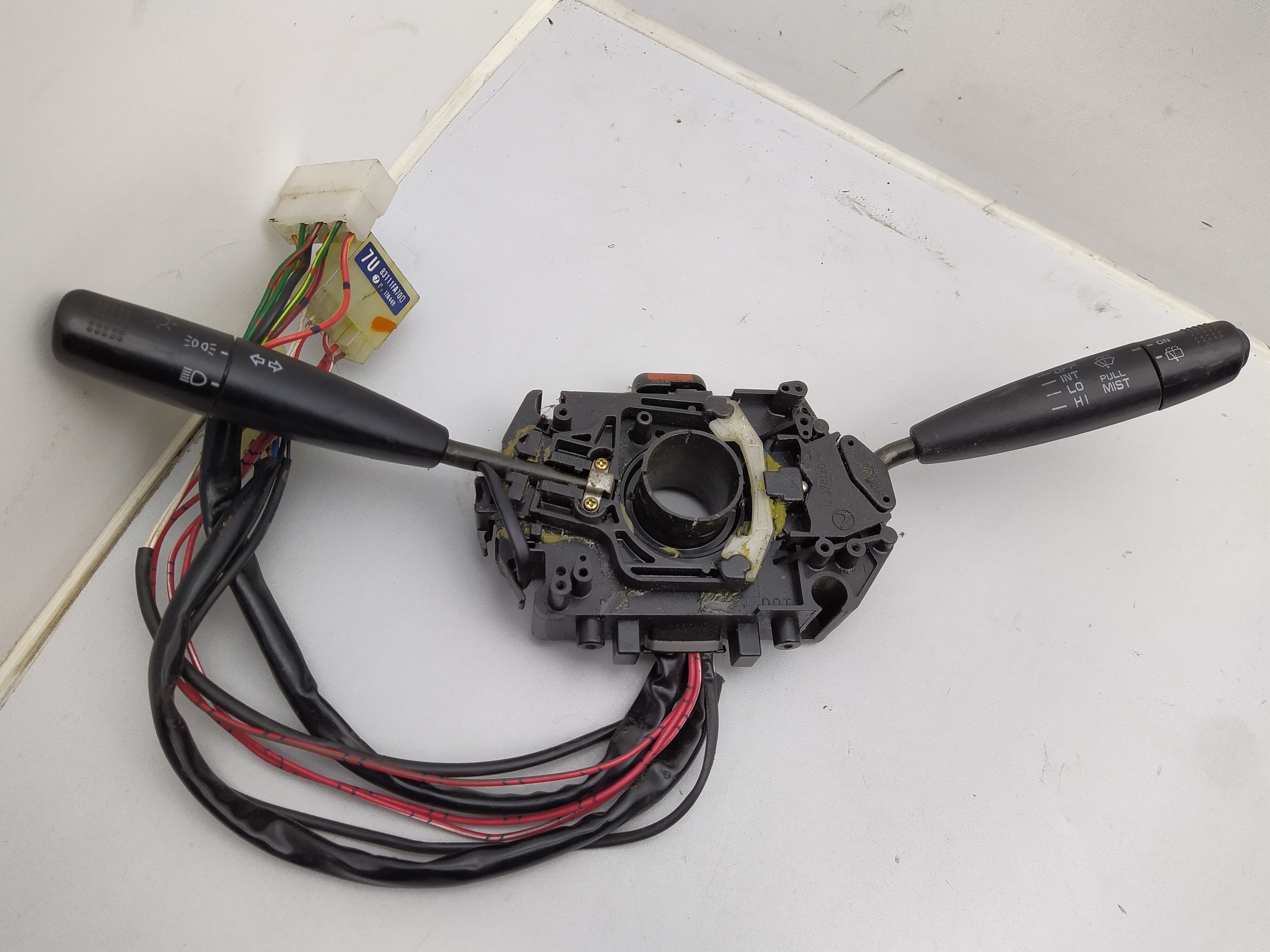 Subaru Impreza Lenkstockschalter 83111FA70
