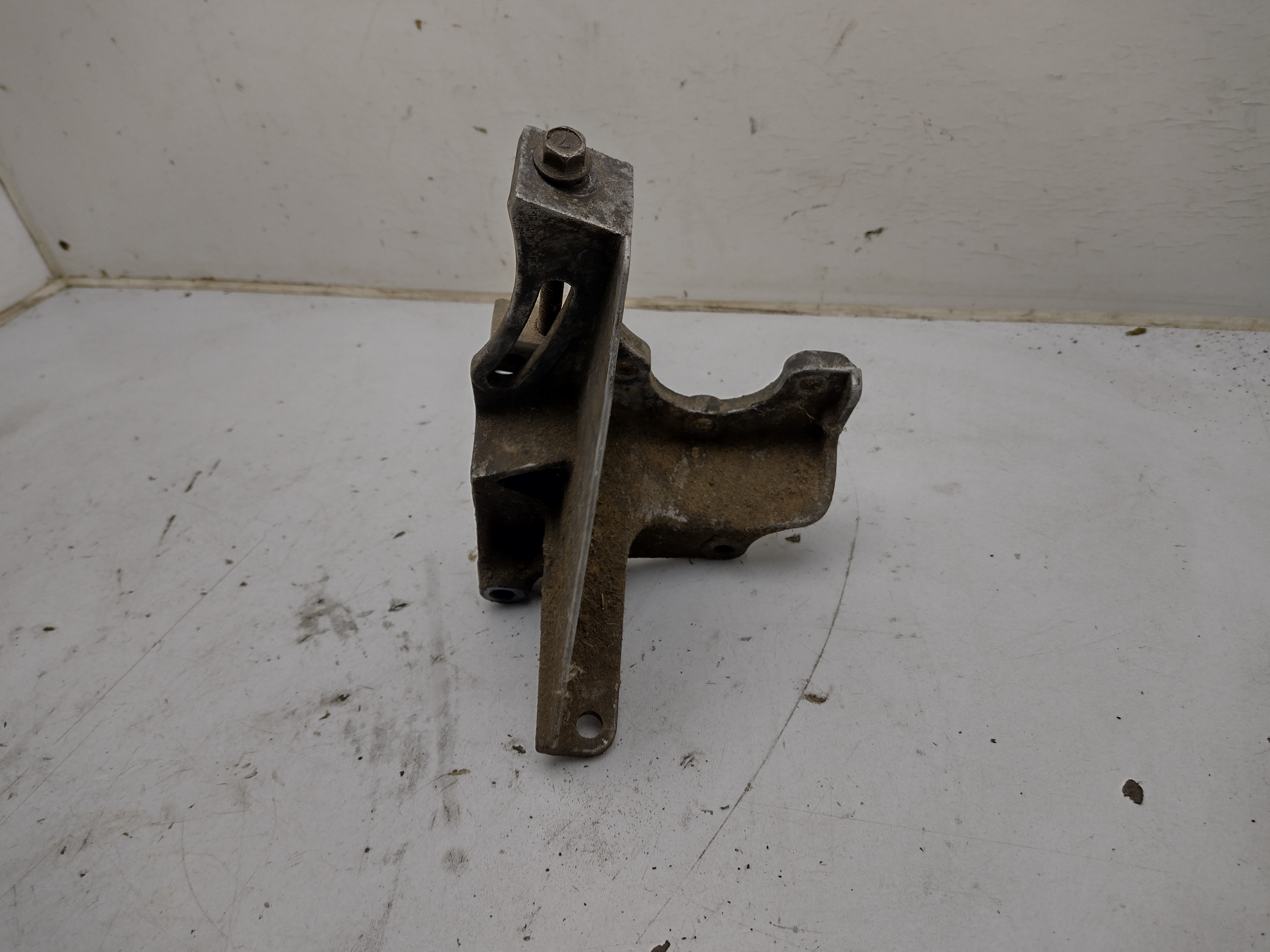 Halter Servopumpe + Keilriemenspanner für Subaru Impreza GC GF 93-00