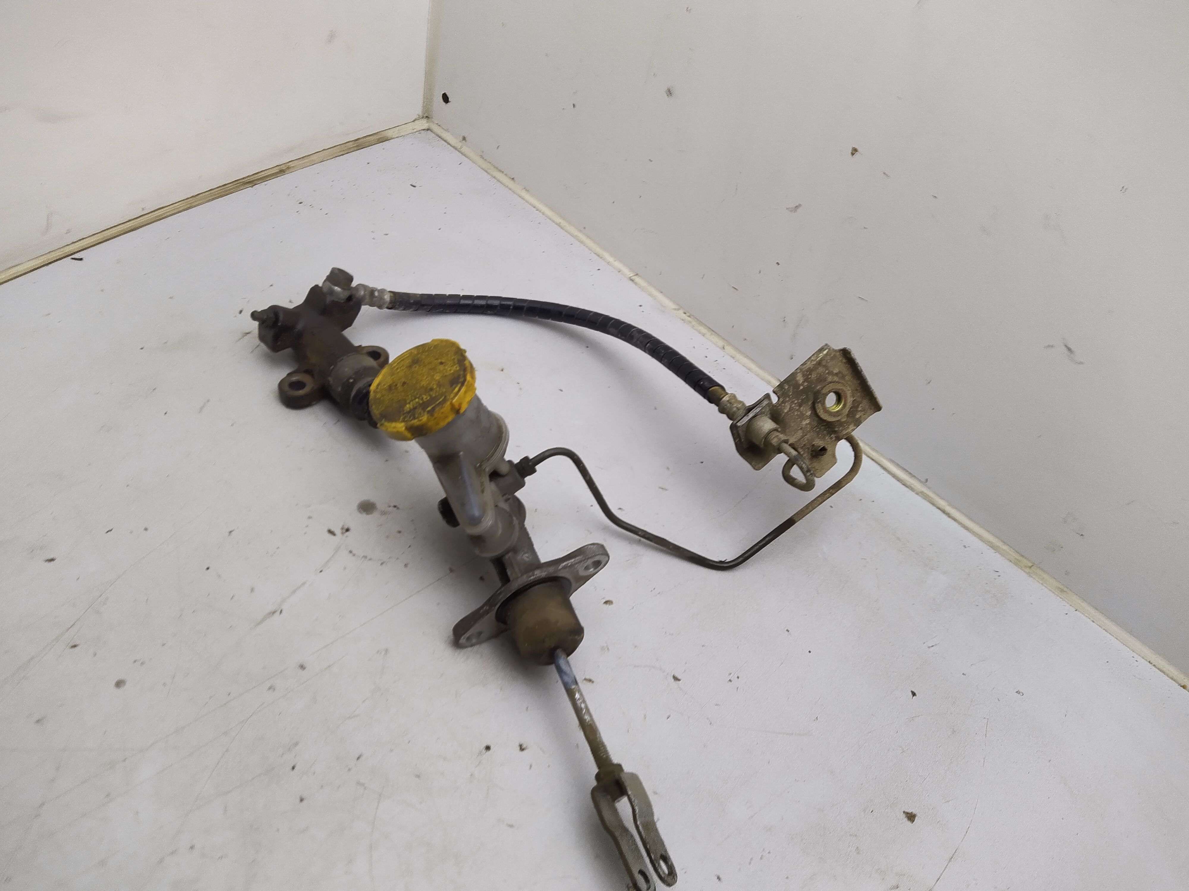 Hydraulische Kupplungseinheit von einen Subaru Impreza GD GG Nehmer- und Geberzylinder
