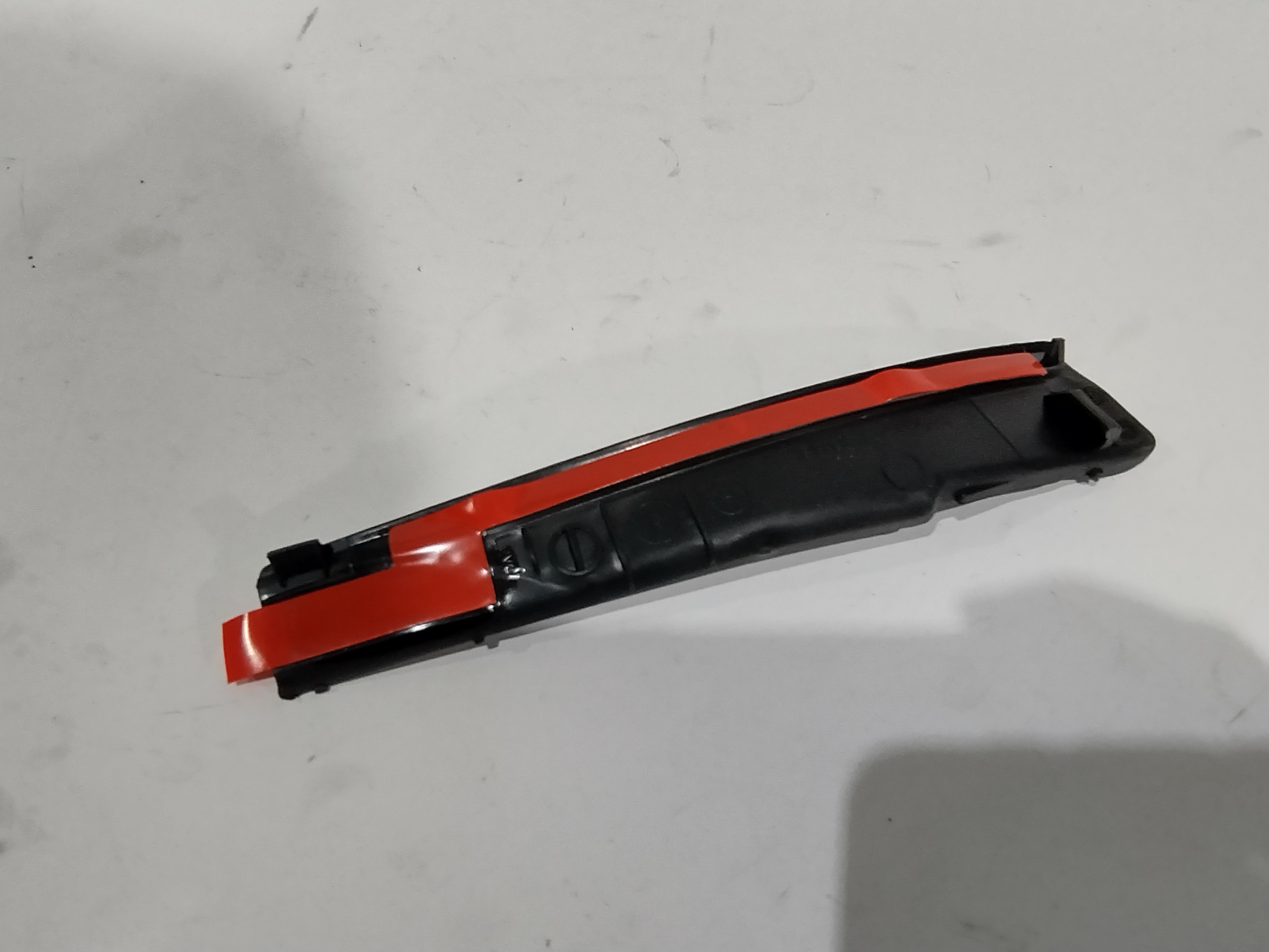 Peugeot 107 / Citroen C1 Zier-/Schutzleiste, Kotflügel 8120R6 NEU NOS NEW