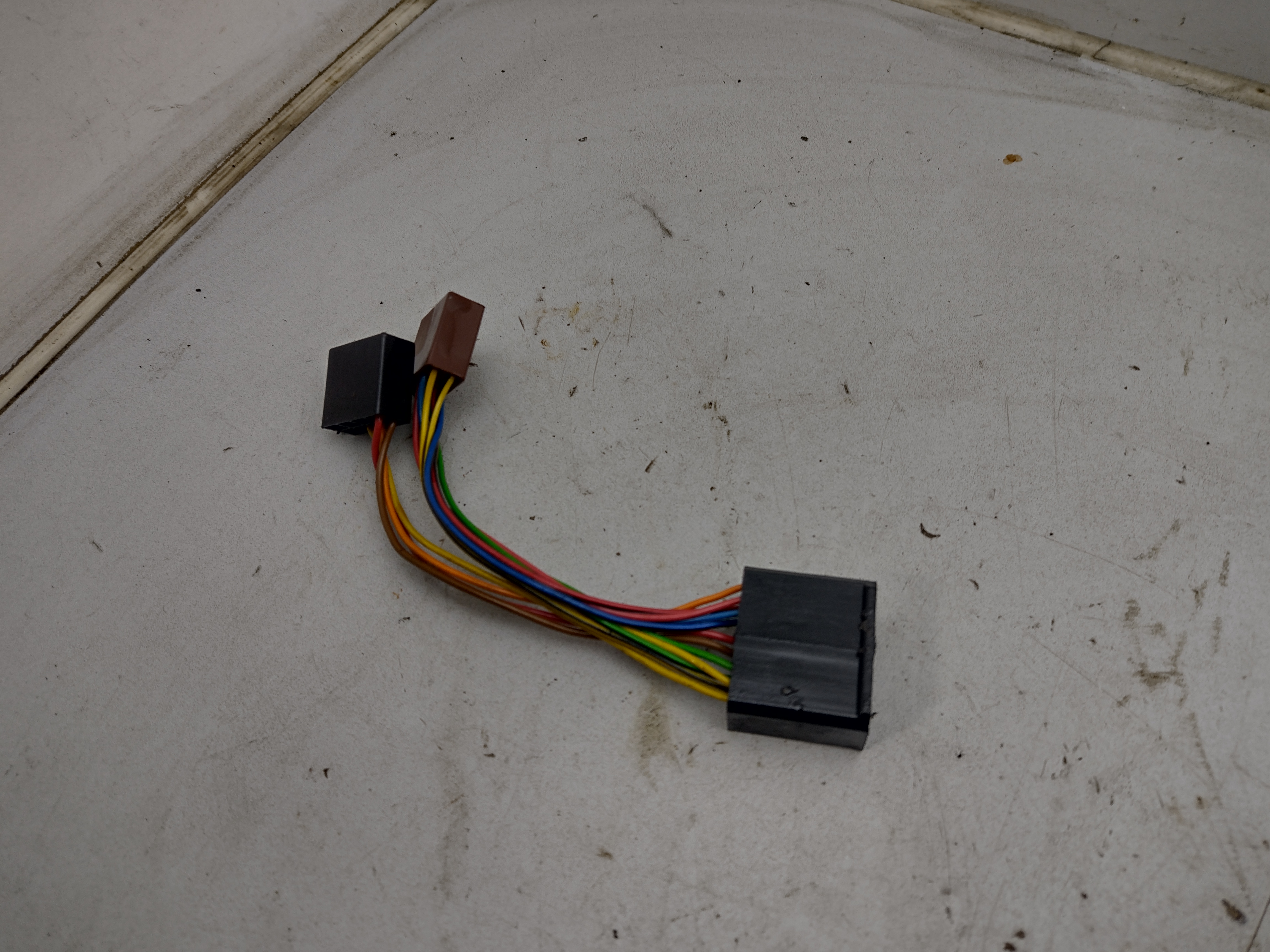 ISO Radioadapter von Subaru Impreza GD GG Newage Bugeye