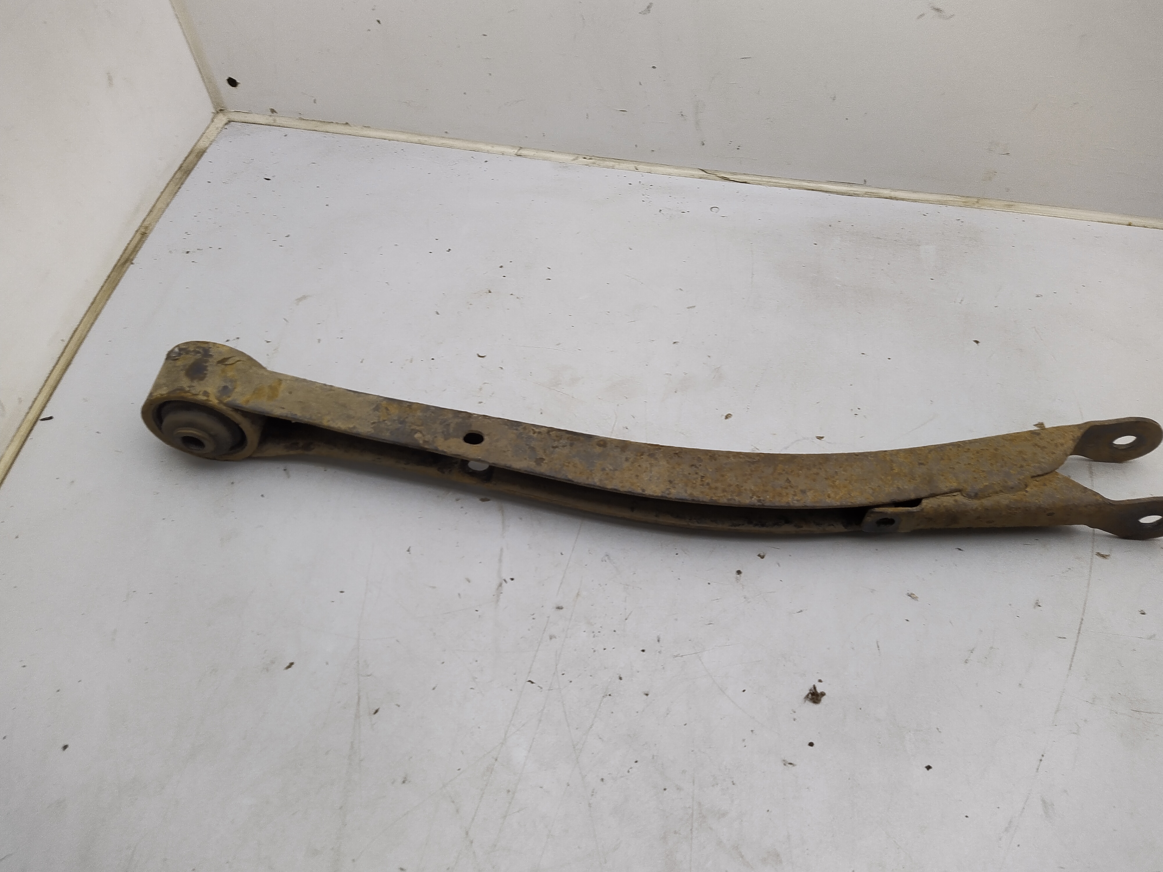 Längslenker hinten ohne Aufnahme  für Subaru Impreza / Forester / Legacy 