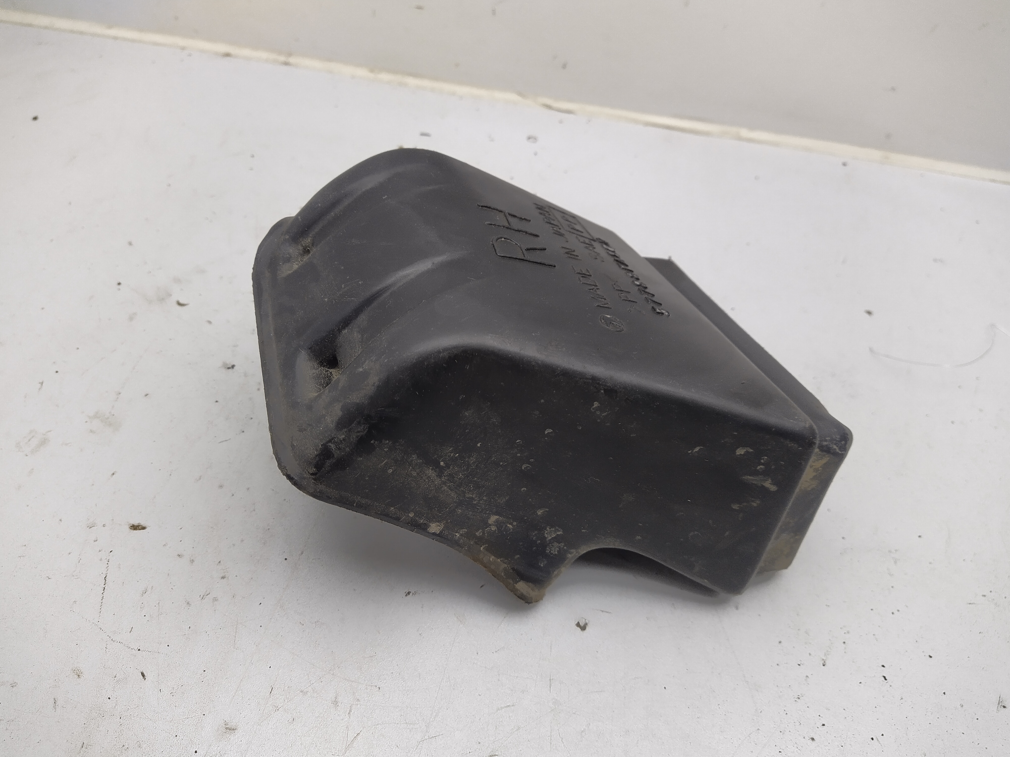 AIR CLEAN DUCT BRKT Bremsenbelüftung rechts Subaru Impreza GC GF 1992-1998 57788FA000