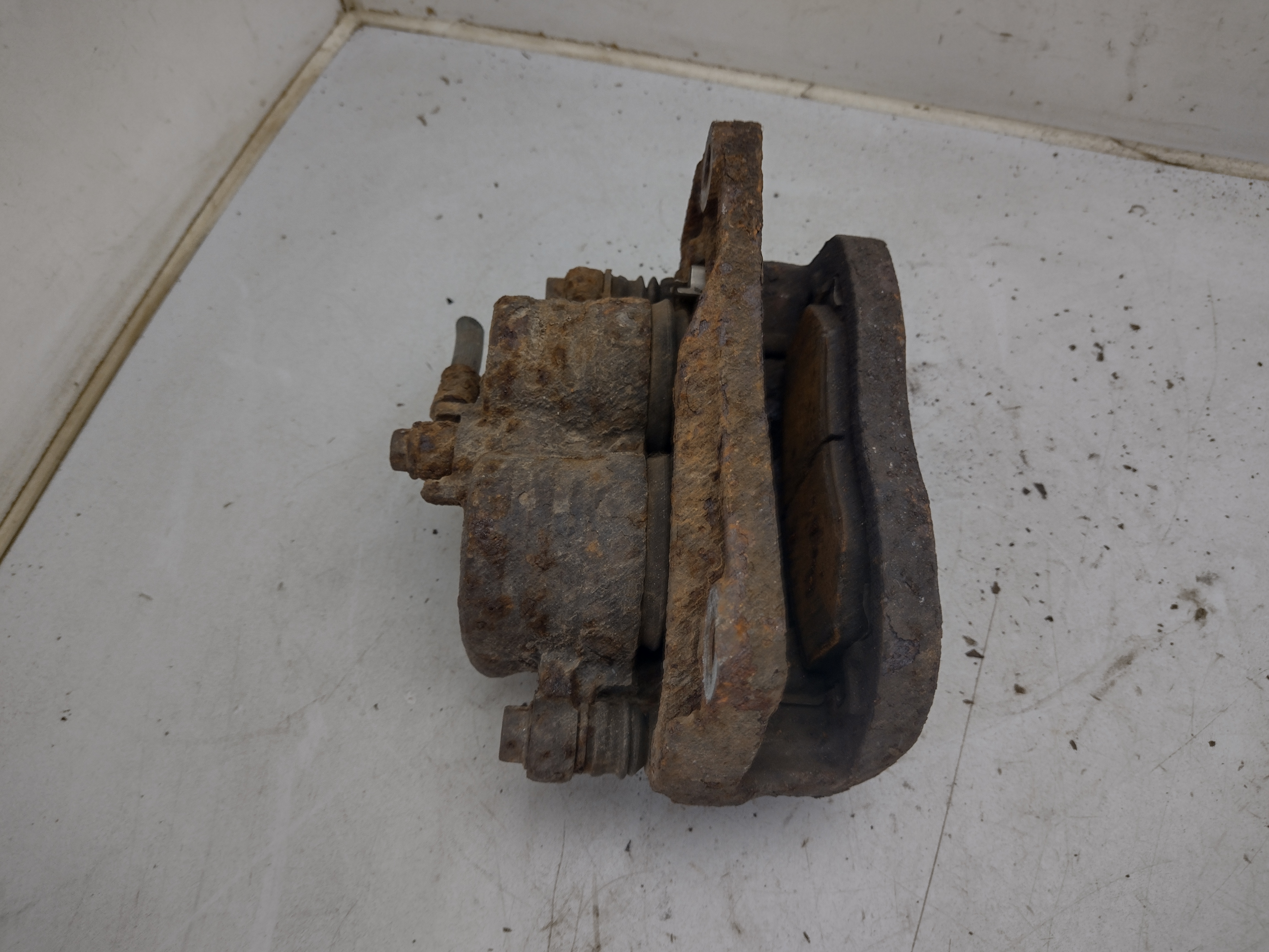 Bremssattel vorne links 2 Kolben für Subaru Legacy Outback 2.5 3.0 BE BG