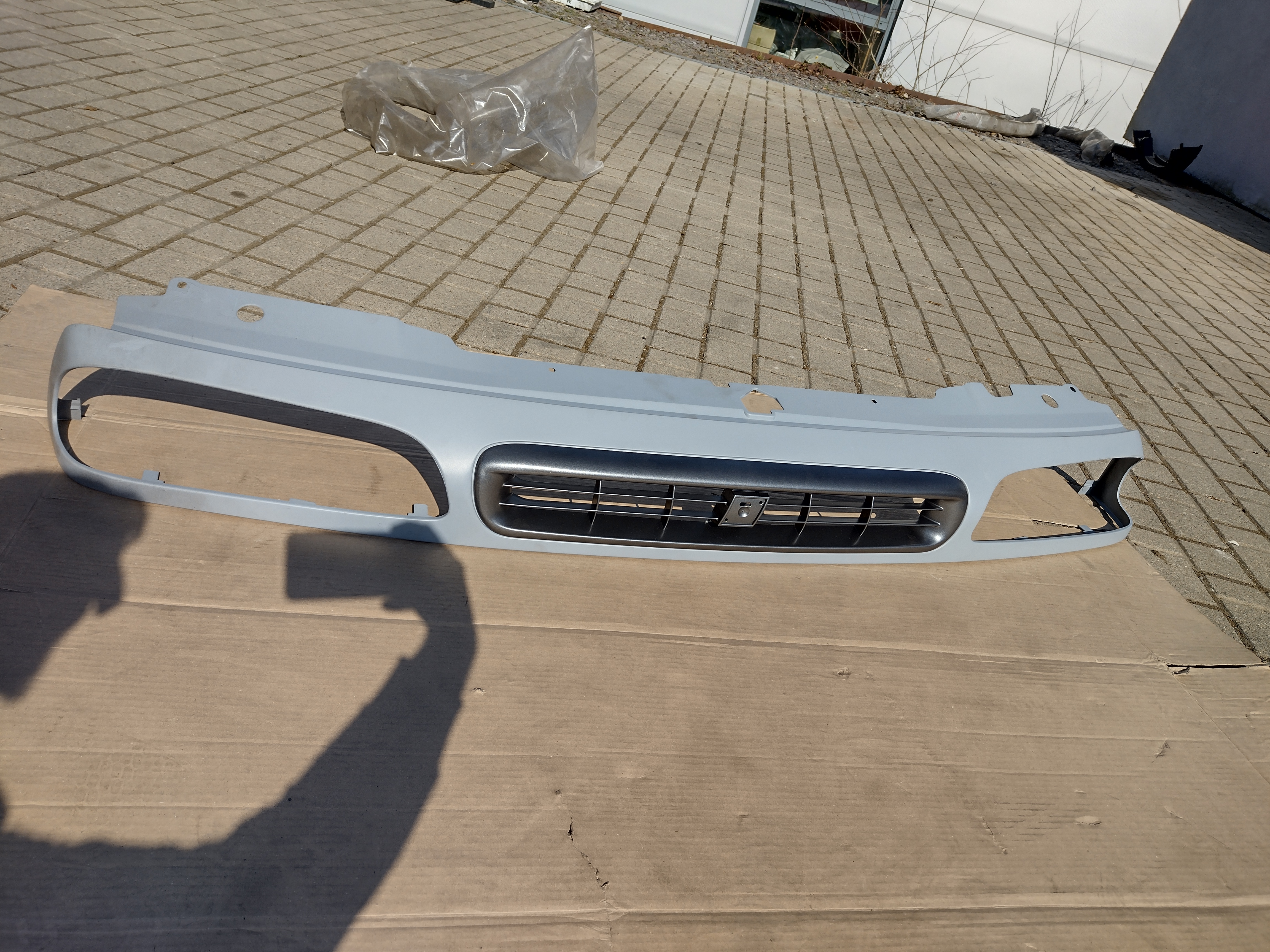 Fiat Ulysse Stoßstange vorne 1852405101 Kühlergrill Lampenmaske NEU NOS NEW OEM