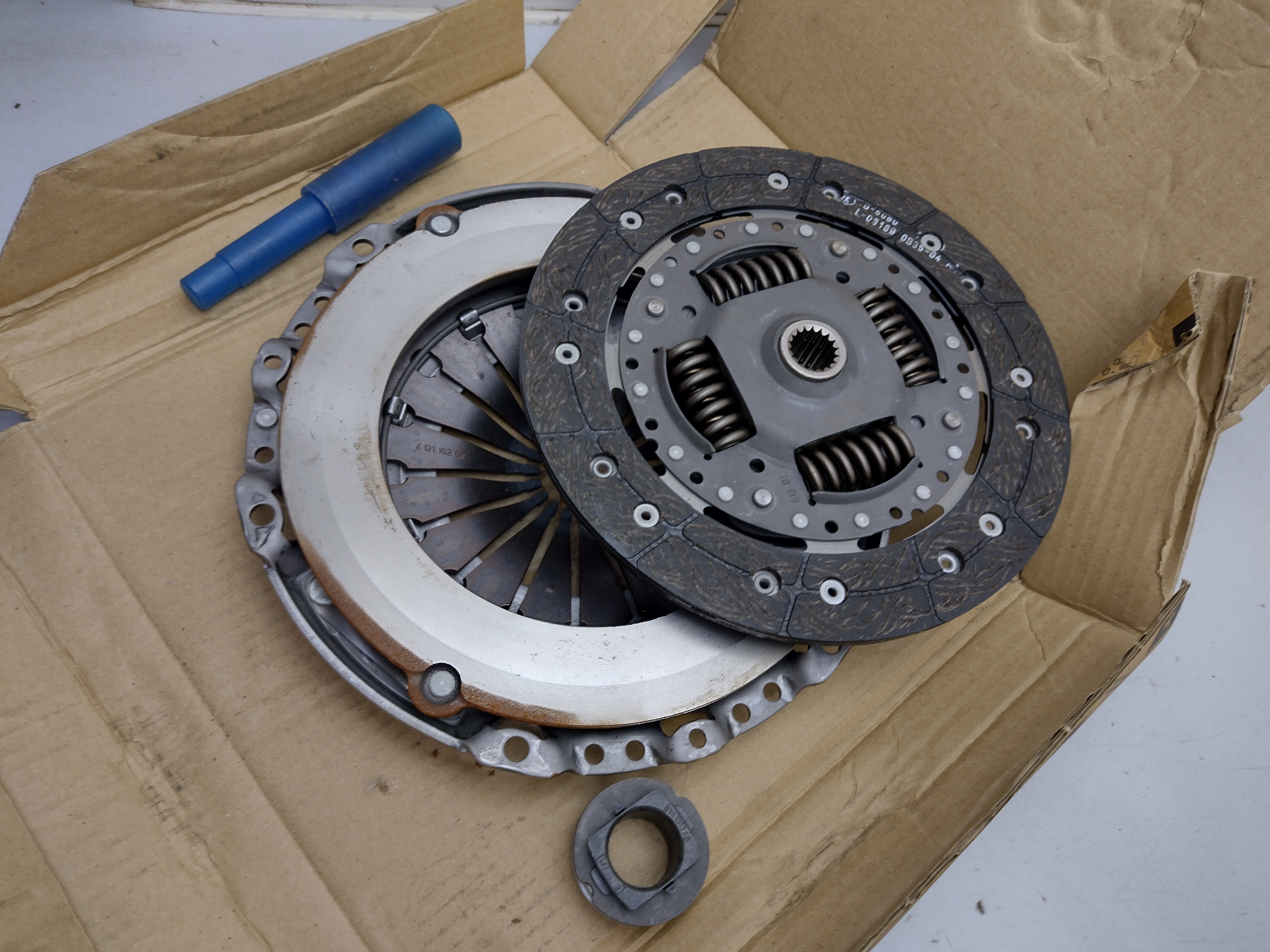 Peugeot / Citroen Kupplungssatz (Getriebe BE4R) 2051G7 NOS NEW OEM
