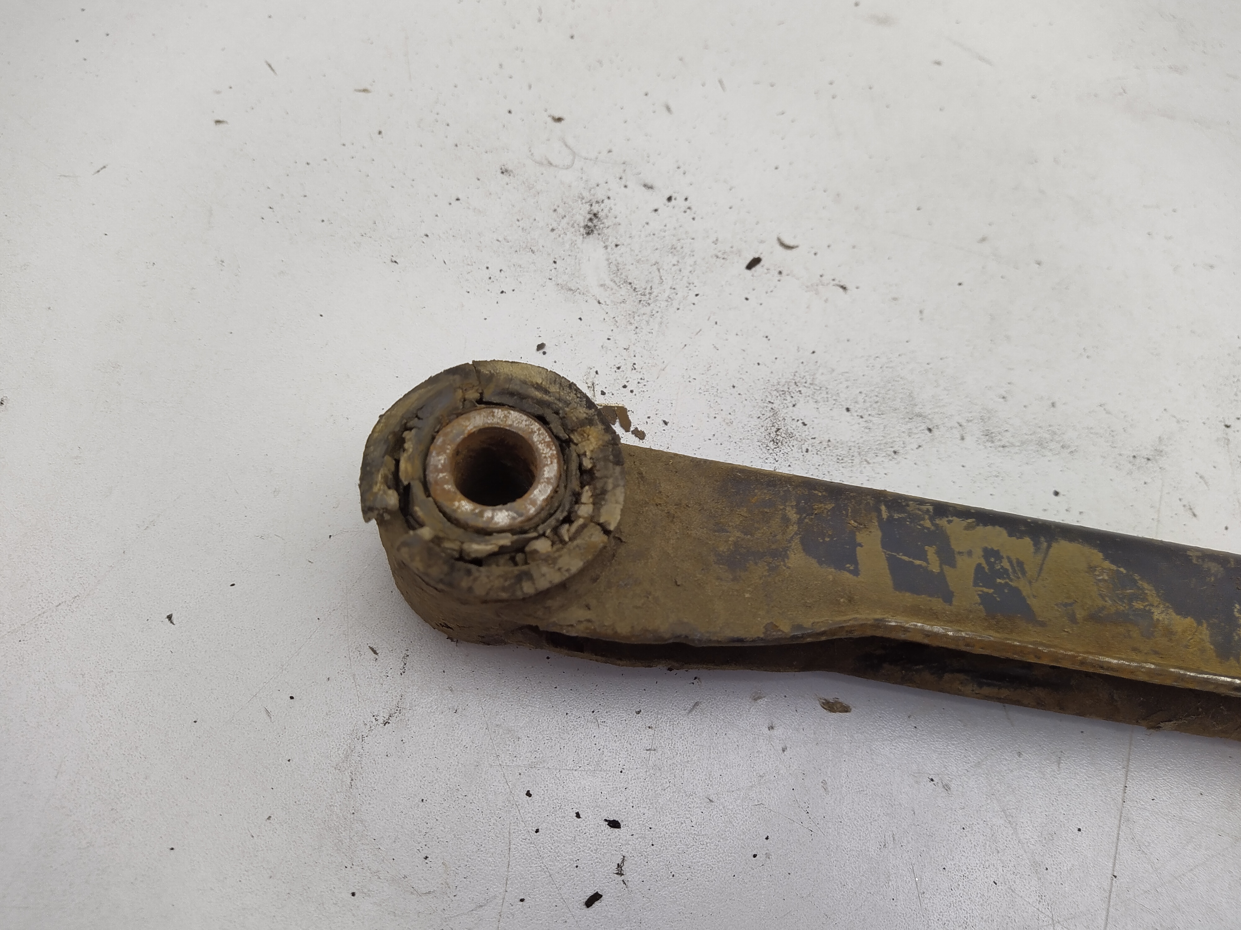 Querlenker hinten U Form passend für Subaru Impreza 