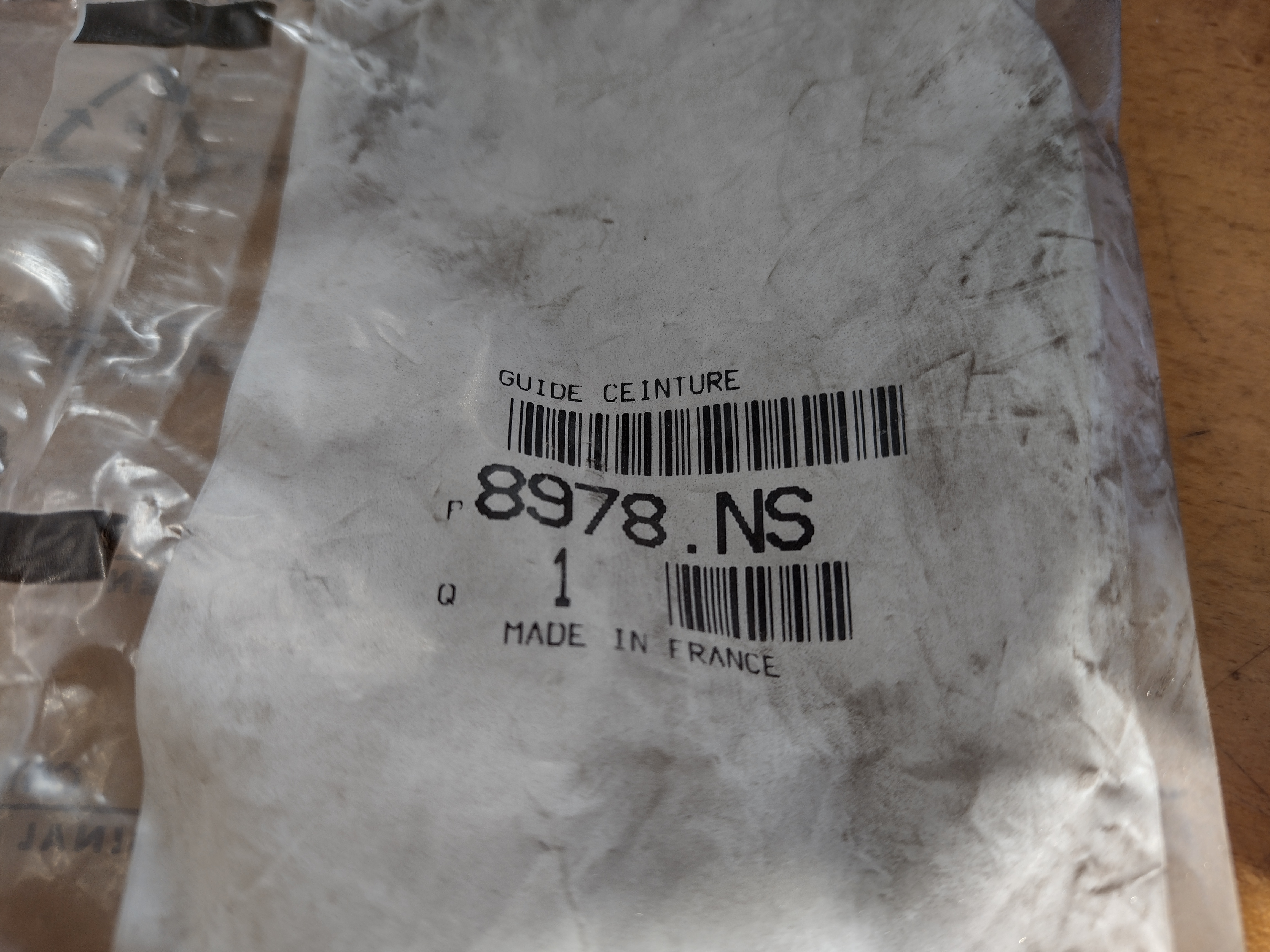 Peugeot / Citroen FÜHRUNG FÜR SICHERHEITSGURT 8978NS NEU NOS NEW OEM
