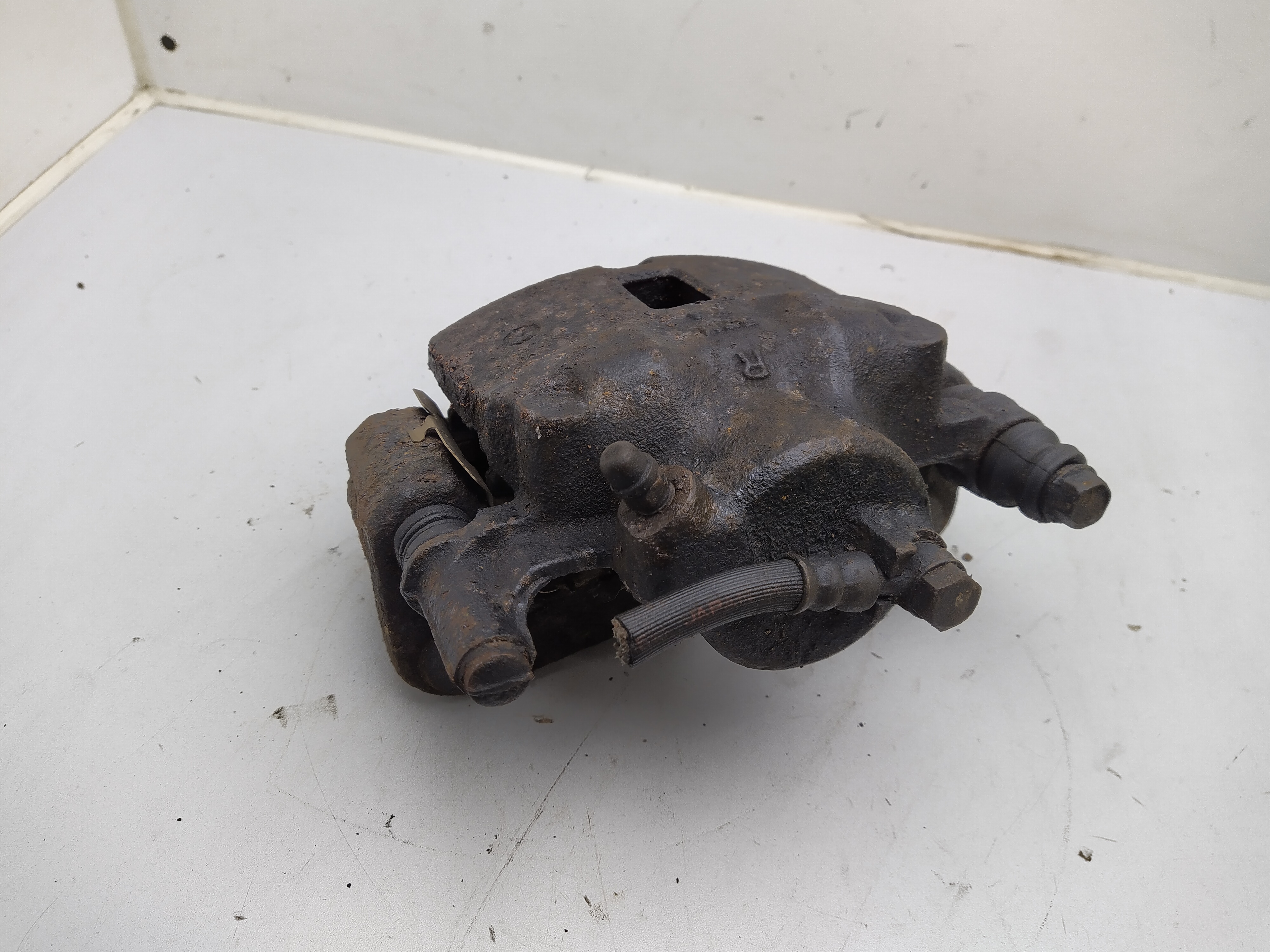 Bremssattel mit Halter vorne rechts SUBARU IMPREZA GC GF Legacy BD BG Forester SF