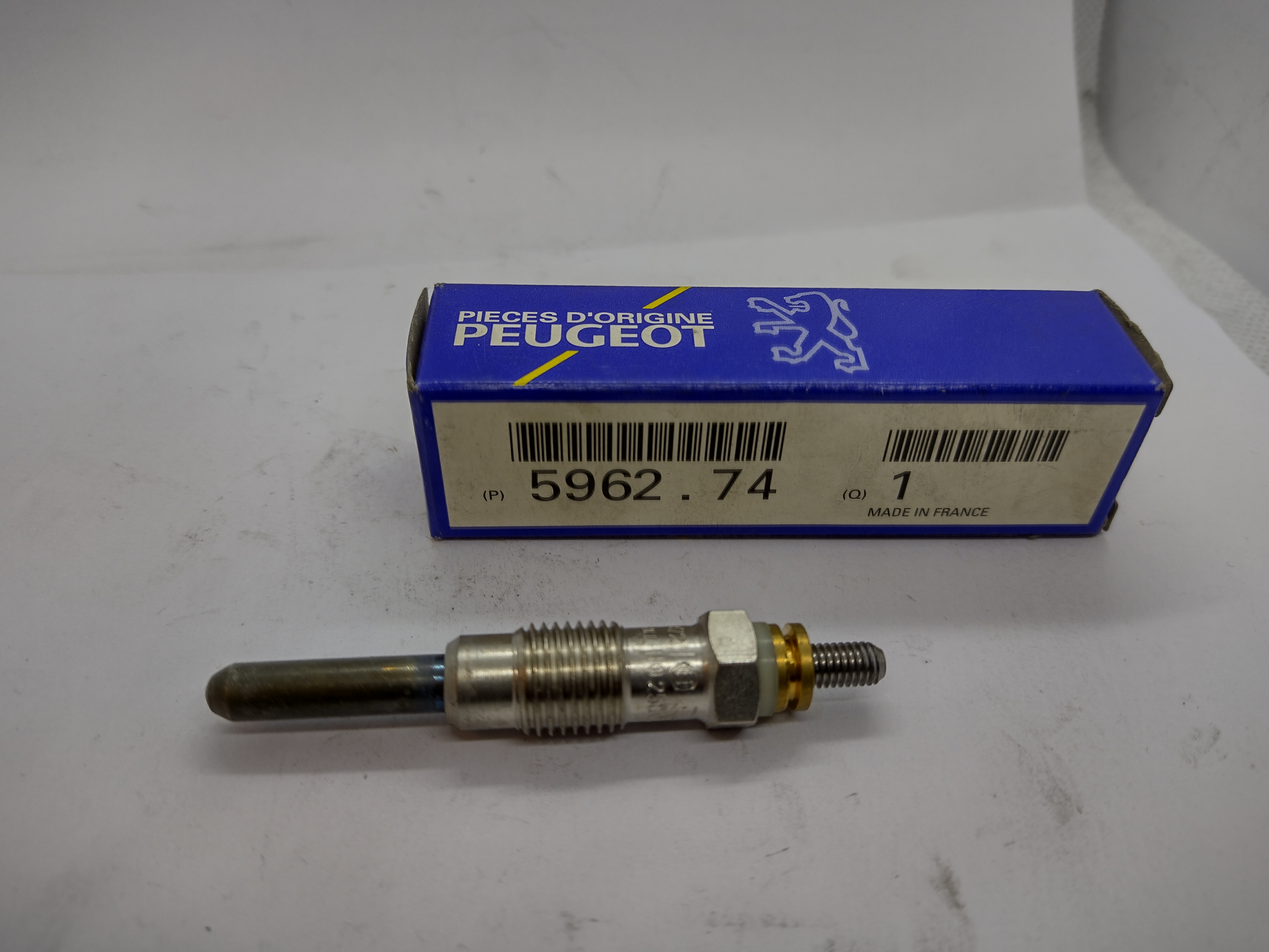 Original Peugeot GLUEHKERZE 596274 NEU NOS NEW