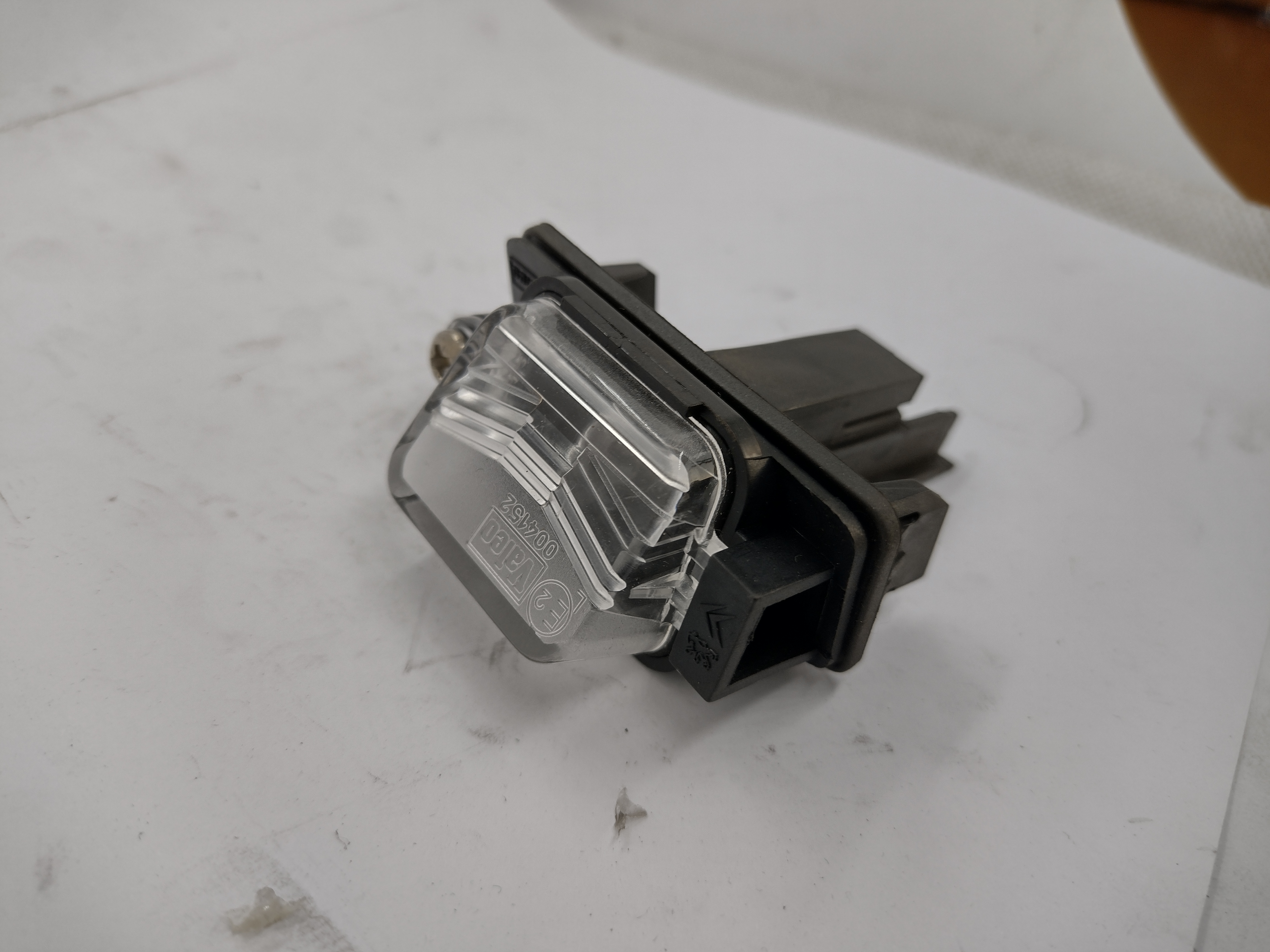 Peugeot / Citroen 634099 KENNZEICHENLEUCHTE NUMMERNSCHILDBELEUCHTUNG NEU NOS NEW OEM