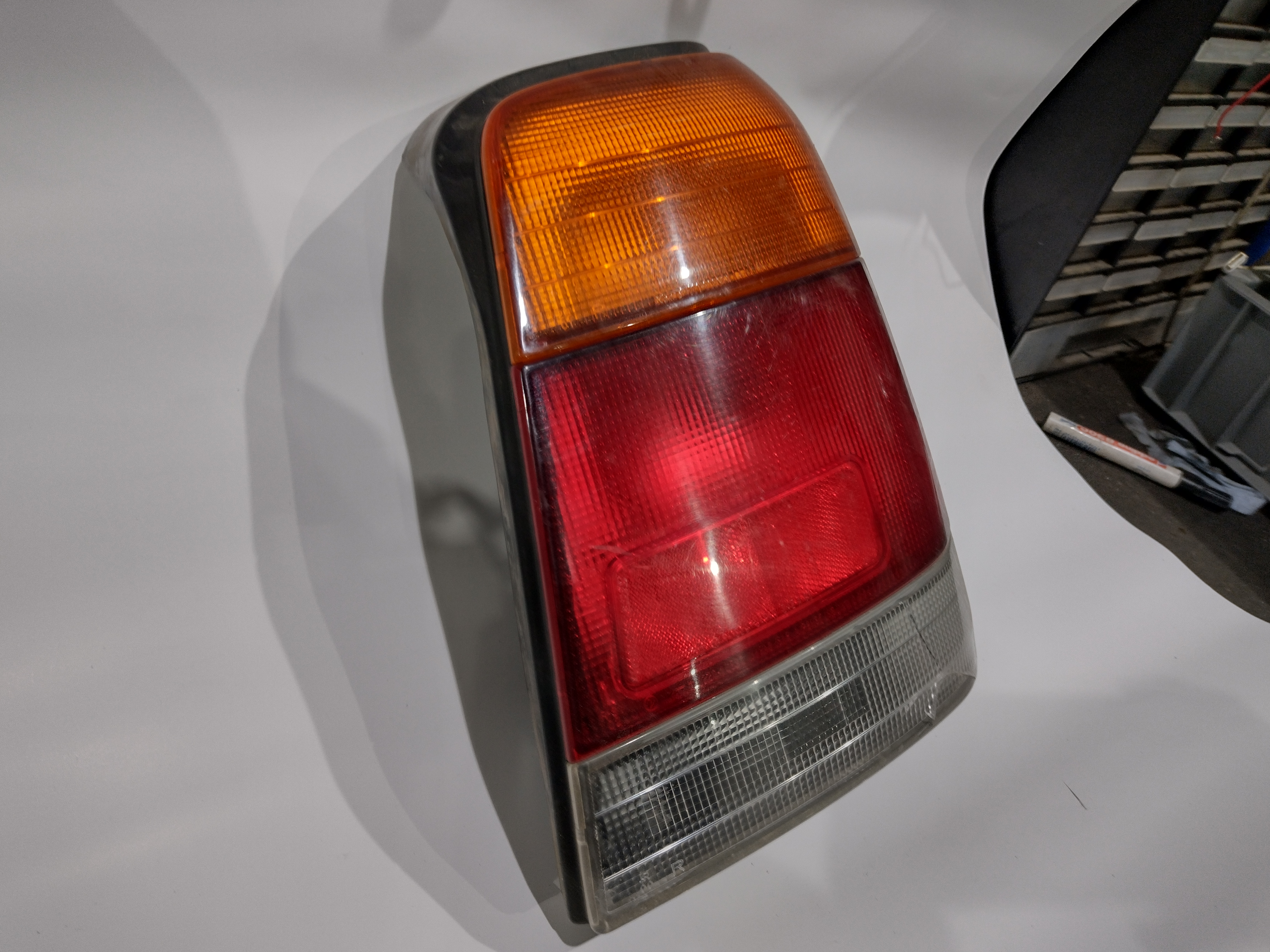 Rückleuchte Rücklicht rechts für Subaru Forester SF MK1 98-03