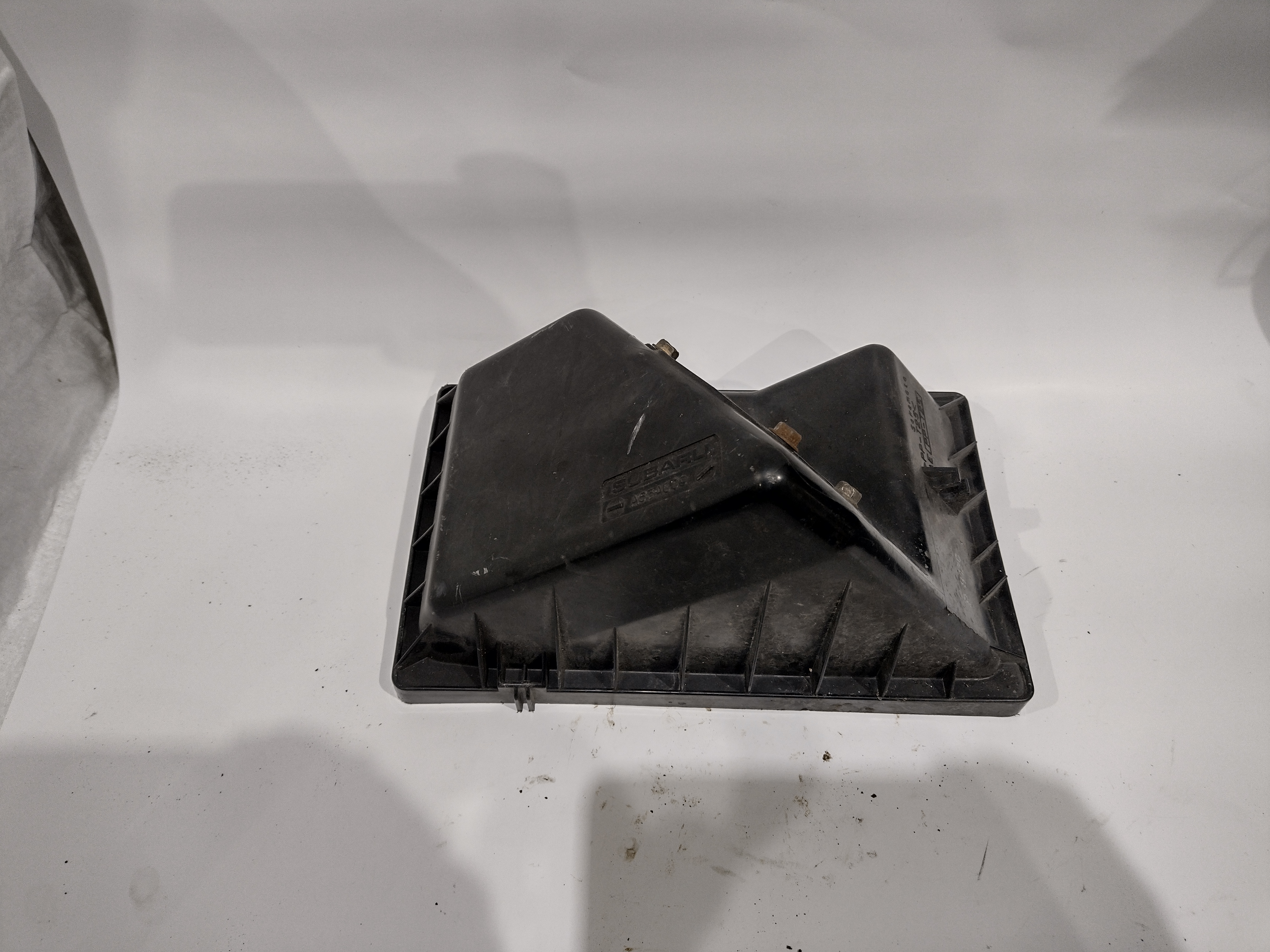 Deckel Luftfilterkasten für Subaru Legacy BD BG 2.2l EJ22 100 kW/136 PS