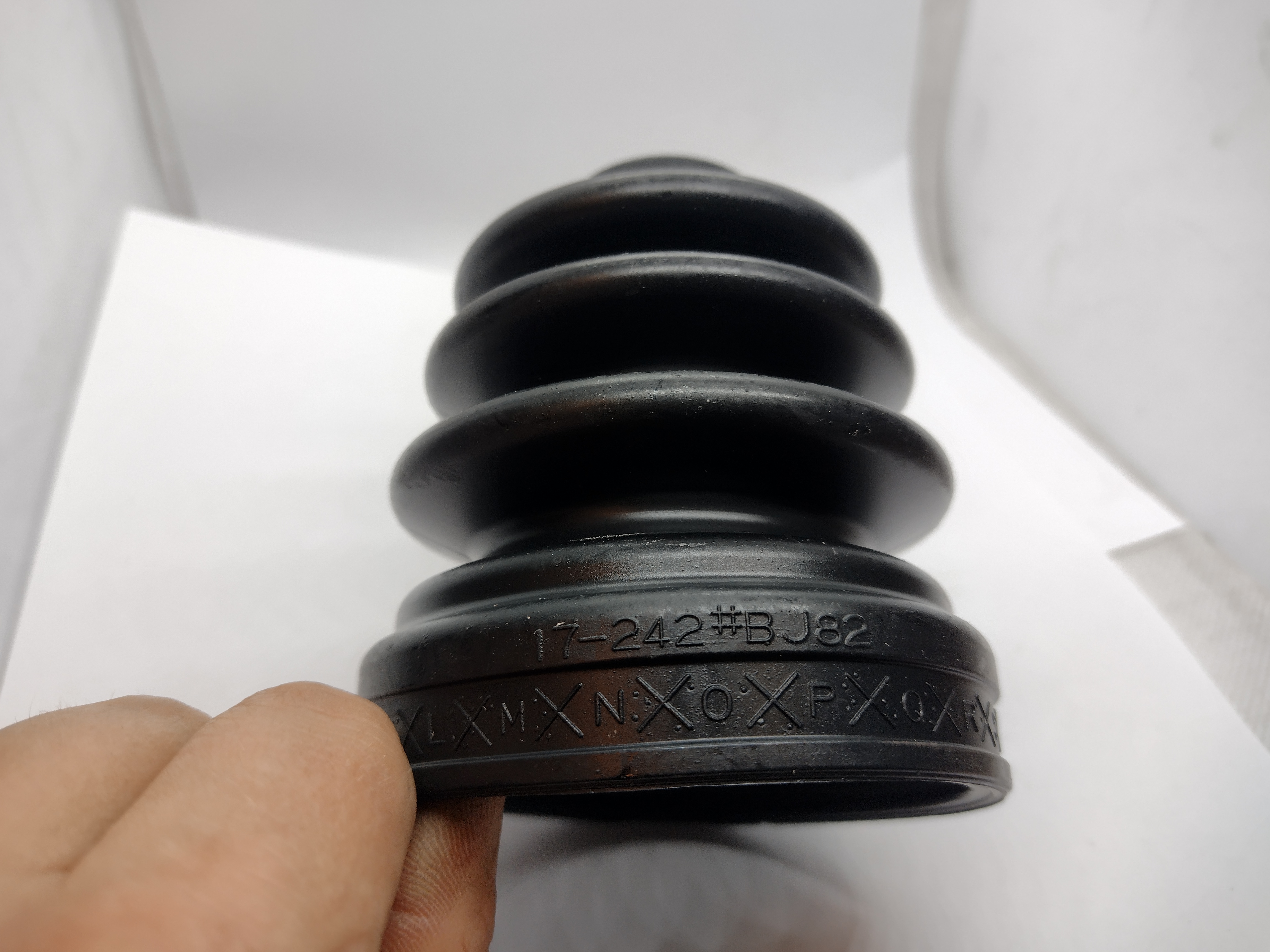 Achsmanschette vorne innen für Subaru Impreza GF/GC/GD/GG 1992-2005, Forester SF 1997-2002, Legacy/Outback 1997-2003 - 28023AA011
