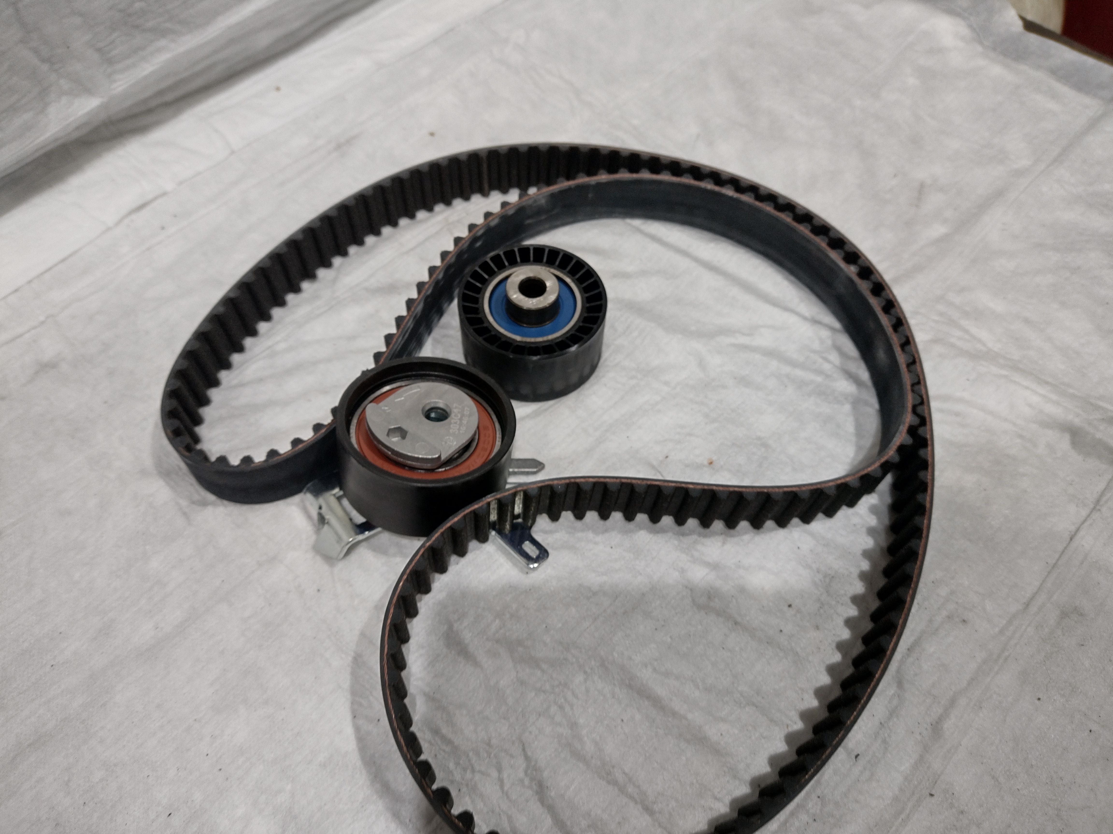 EUROREPAR Zahnriemensatz E118432 für Peugeot / Citroen RFN (EW10J4)