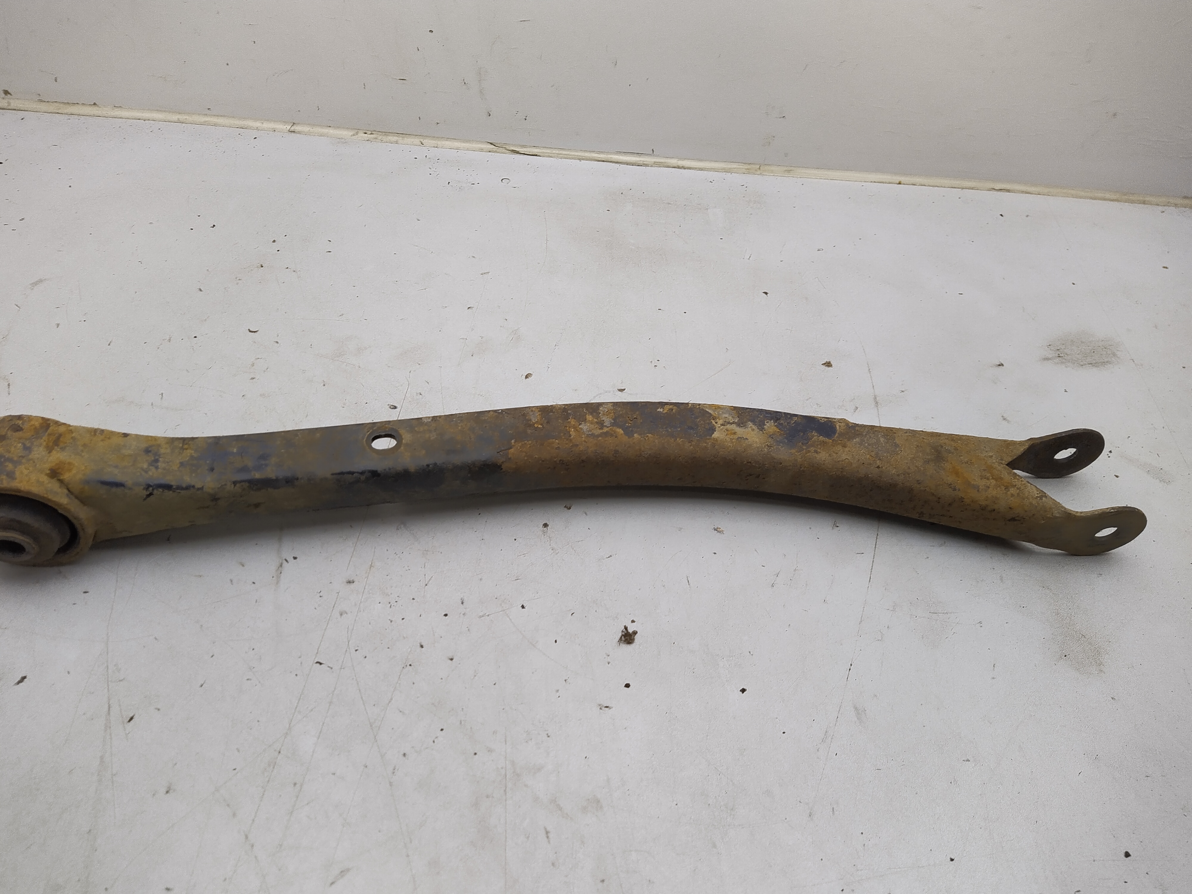 Längslenker hinten ohne Aufnahme  für Subaru Impreza / Forester / Legacy 