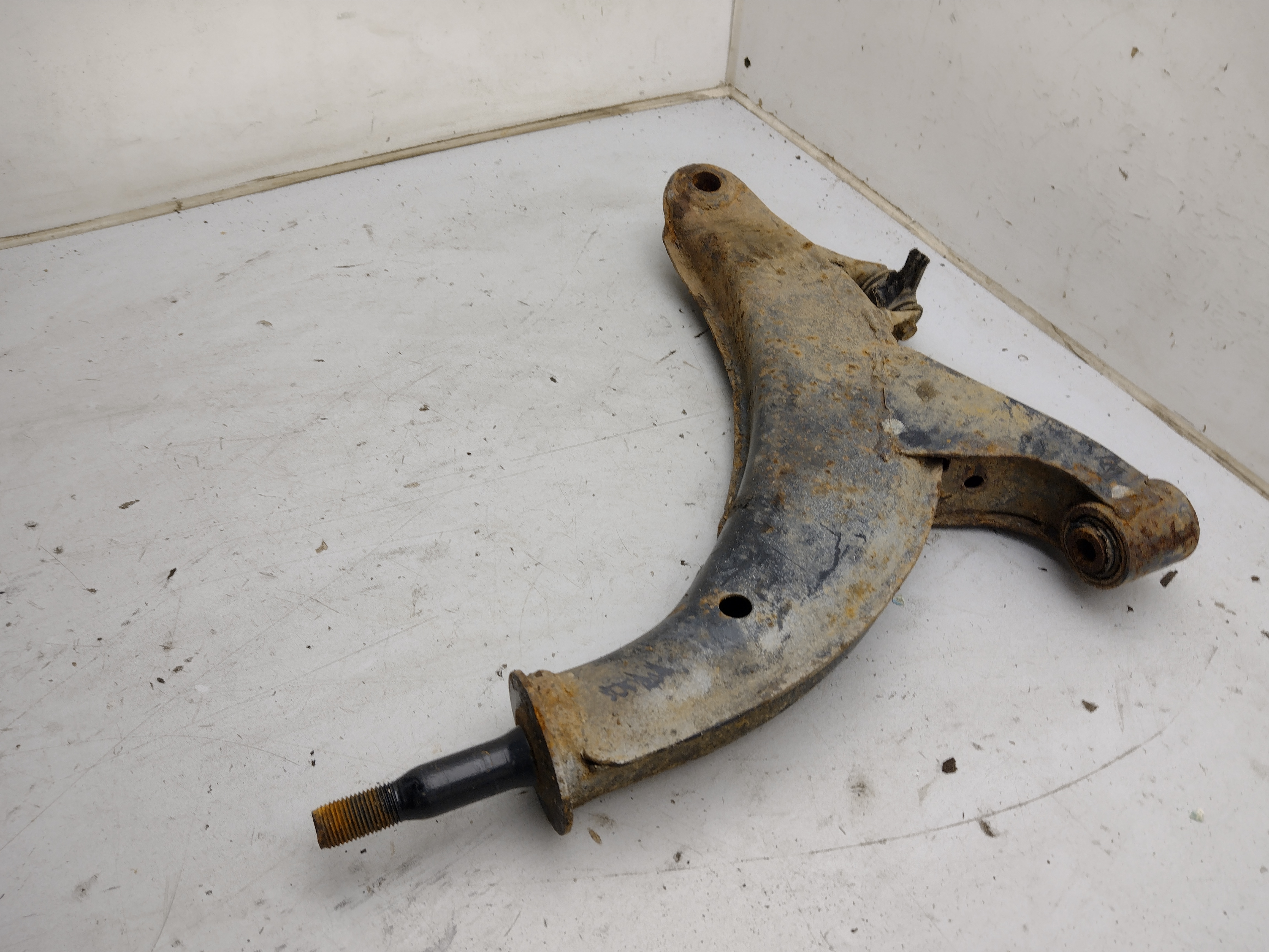 Querlenker vorne links für Subaru Legacy 1 BC BJF 89-94